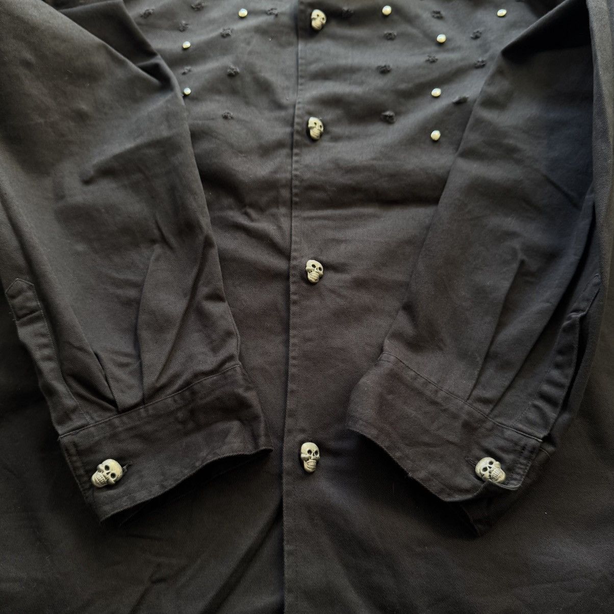Japanese Brand 2000s Badger Anarchy Punk Skull Button Distressed Shirt Size US L / EU 52-54 / 3 - 2 Thumbnail