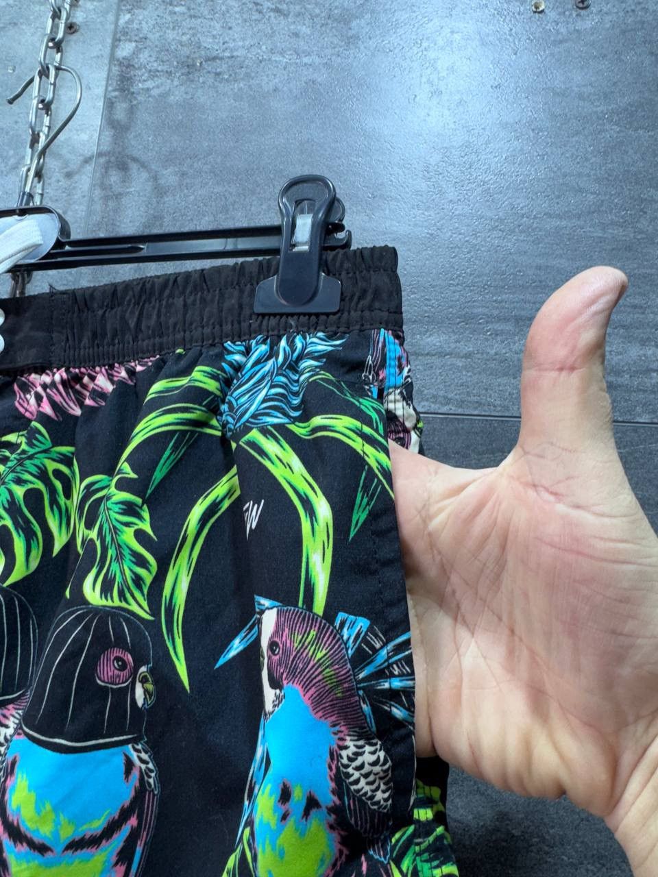 Mambo Mambo Men's Tropical Parrot Board Shorts Swim Trunks Size US 34 / EU 50 - 5 Thumbnail