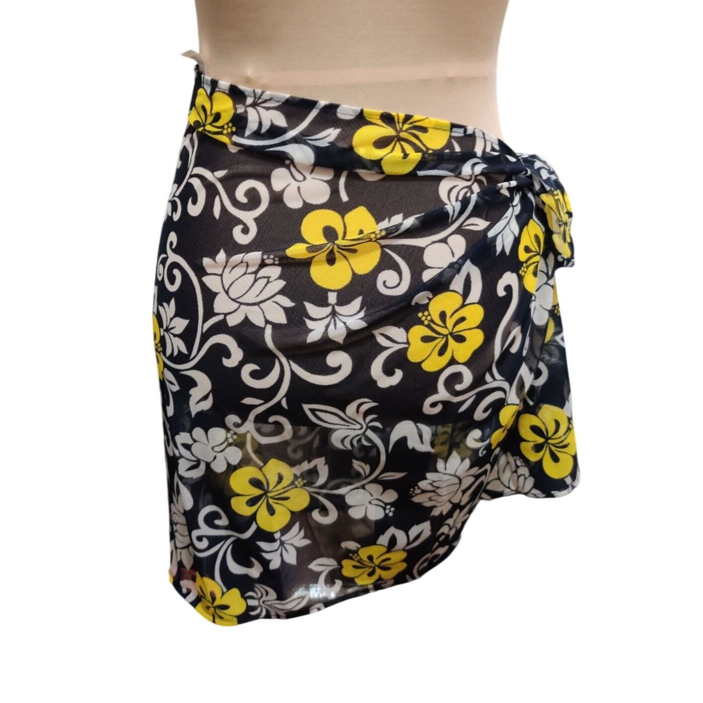 Vintage St John's Bay One Size Womens Black Yellow Sarong Floral Vin Size ONE SIZE - 2 Thumbnail