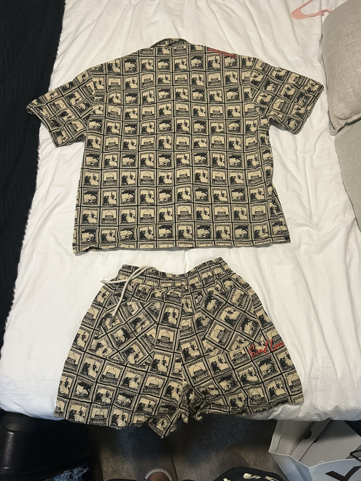 Valabasas Valabasas set worn one time Size US L / EU 52-54 / 3 - 2 Thumbnail