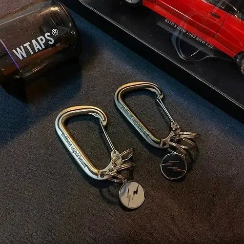 Vintage Car Keychain Size ONE SIZE - 2 Thumbnail