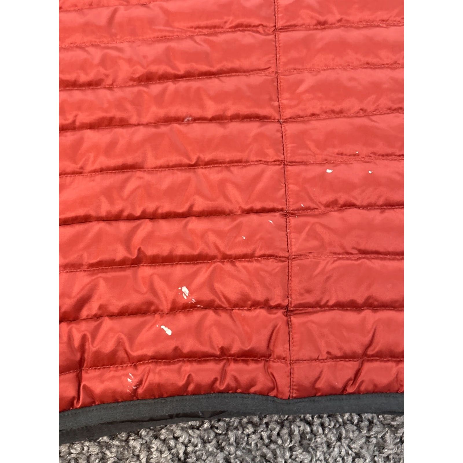 Eddie Bauer Eddie Bauer Vest Men L Red Solid Sleeveless Puffer Down Zip EB700 Size US L / EU 52-54 / 3 - 7 Thumbnail