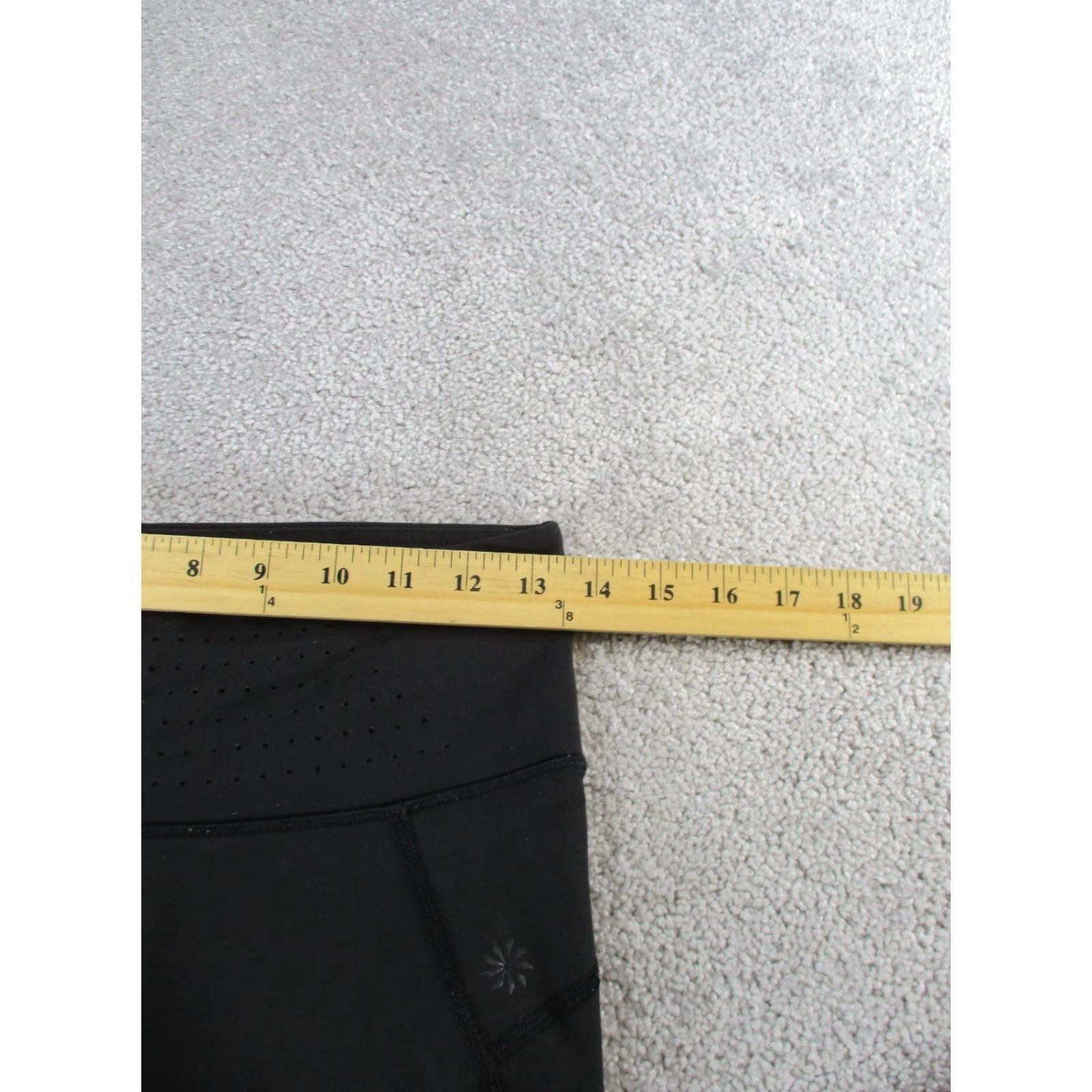 Athleta Athleta Leggings Womens Small Capri Black Stealth Trucool Size 28" / US 6 / IT 42 - 6 Thumbnail