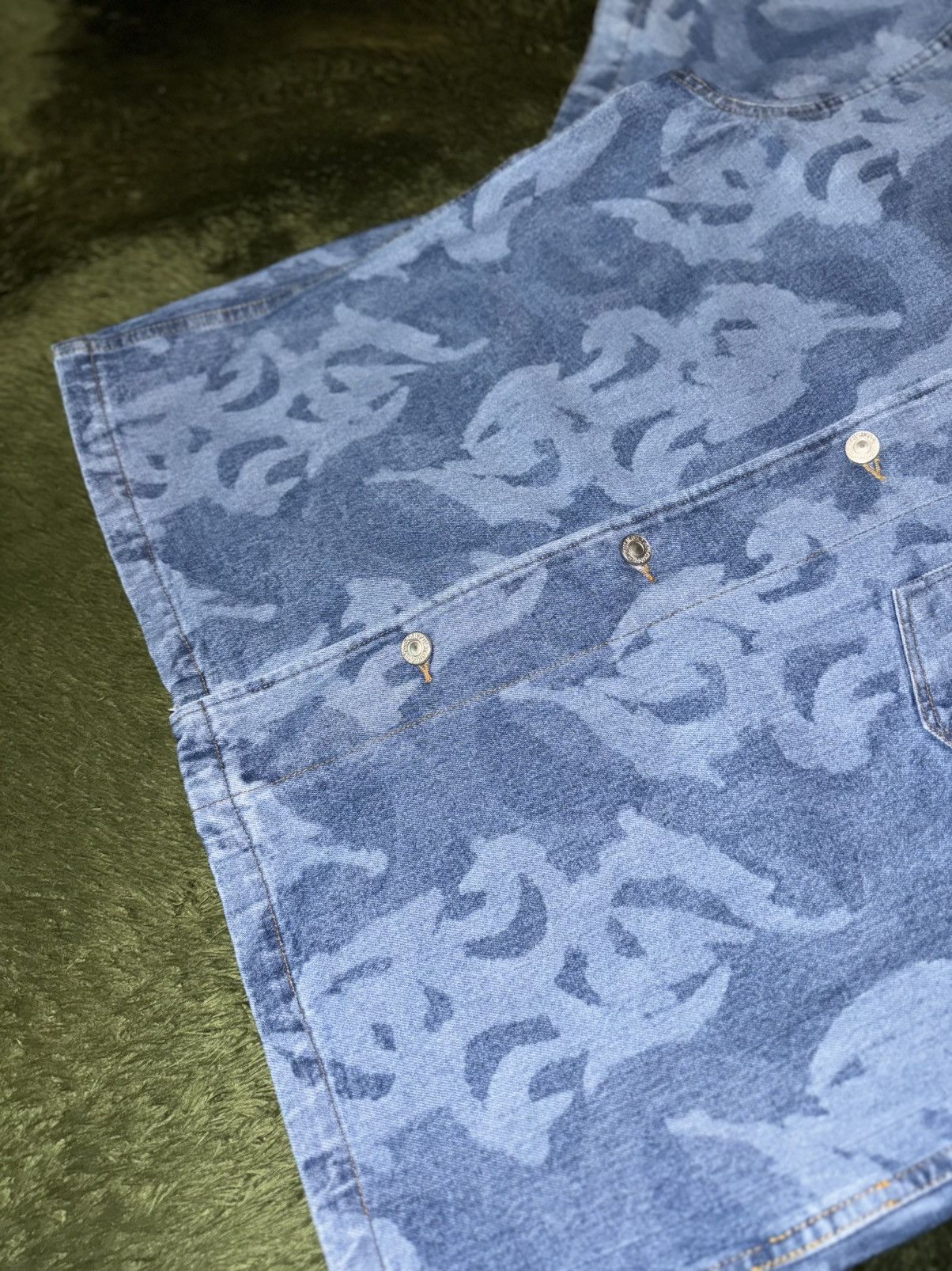 Kusikohc [M] KUSIKOHC Flame Graphic Denim Short Sleeve Shirt Size US M / EU 48-50 / 2 - 5 Thumbnail