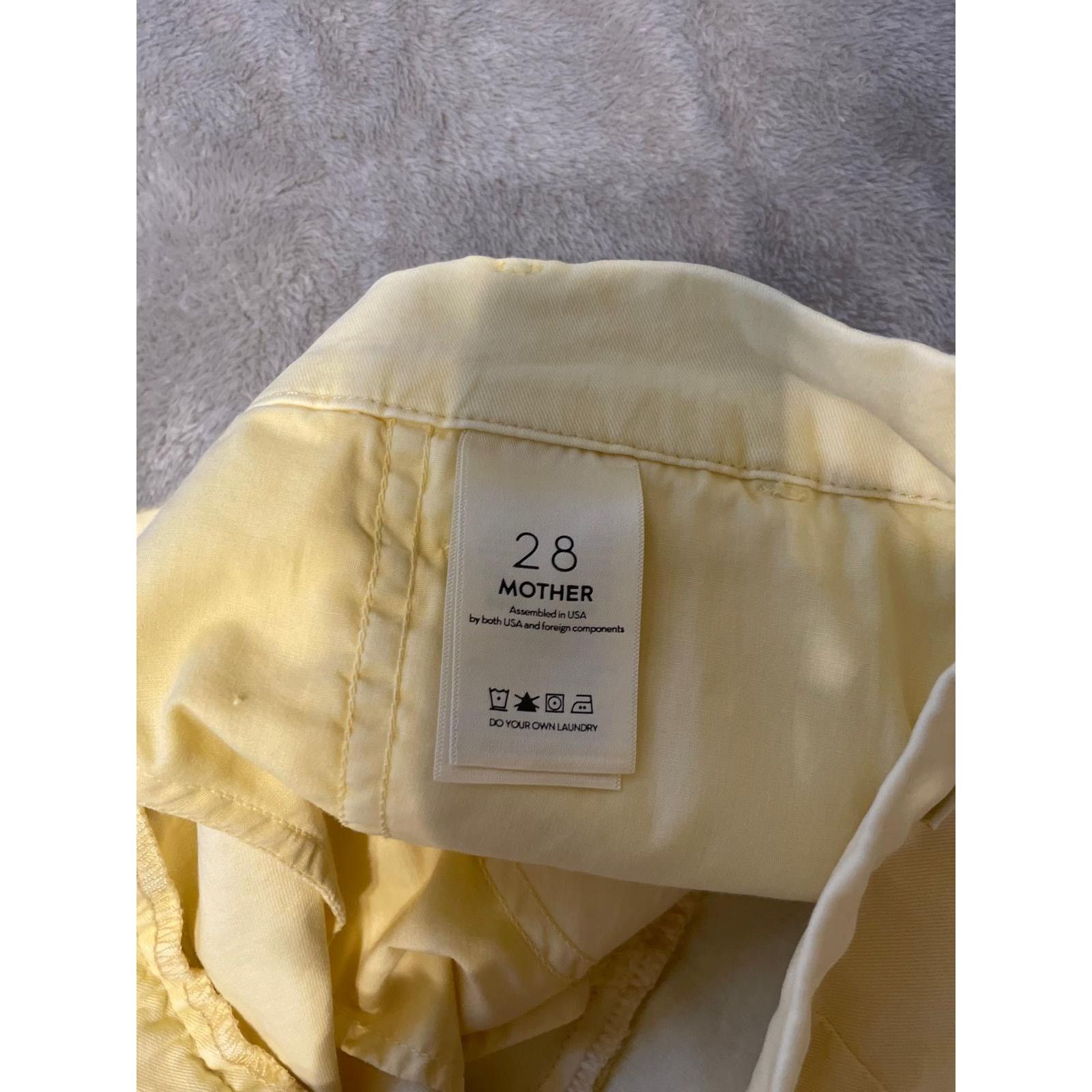 MOTHER MOTHER - The Shaker Shorts / 28 / yellow /NWT Size 28" / US 6 / IT 42 - 10 Thumbnail