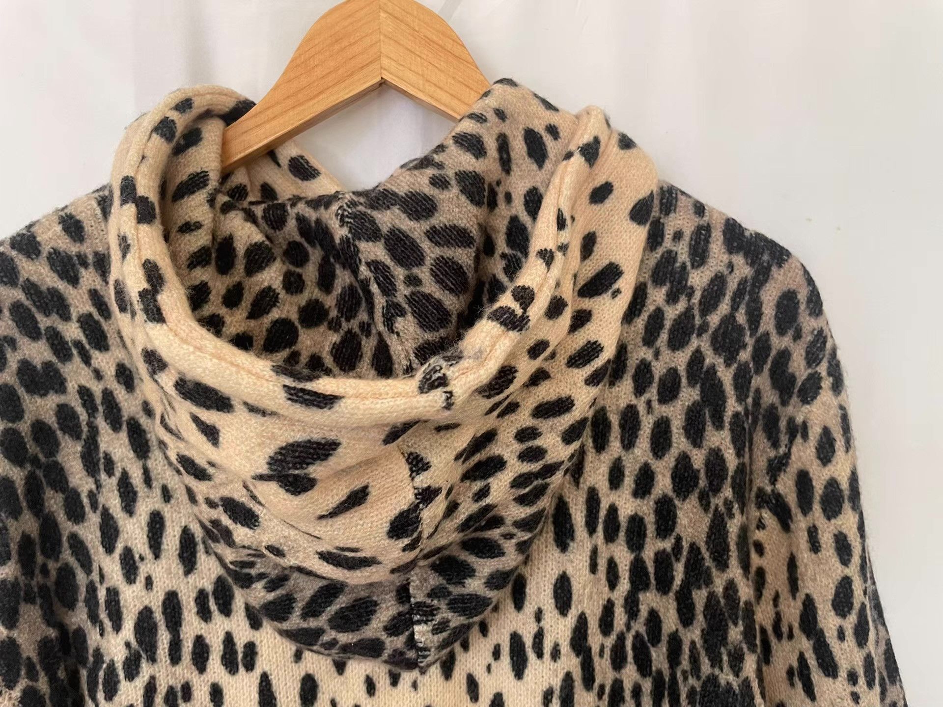 R13 R13 Cashmere Leopard Print Hoodie Ｑ21 Size XS / US 0-2 / IT 36-38 - 2 Thumbnail