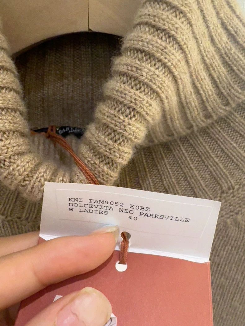 Loro Piana LORO PIANA Camel color high collar baby cashmere sweater Size XS / US 0-2 / IT 36-38 - 6 Thumbnail