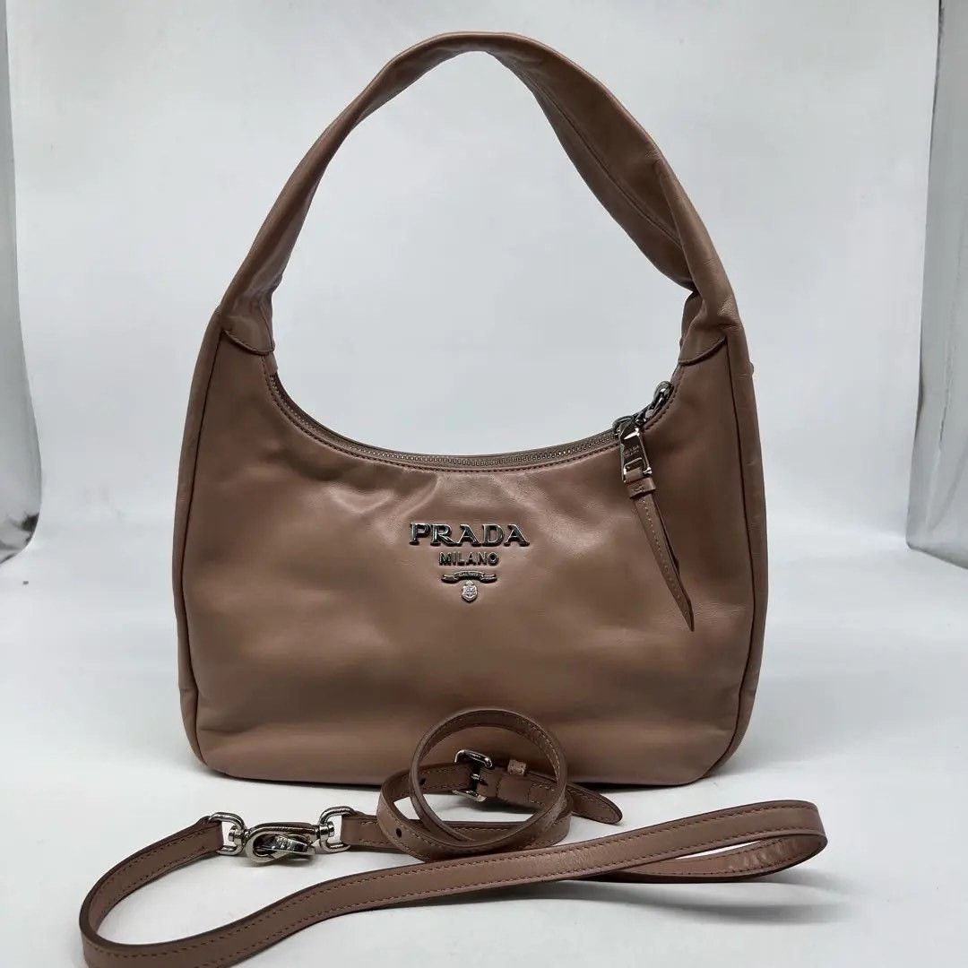 Prada Pre-loved Bag Very good condition Size ONE SIZE - 1 Thumbnail