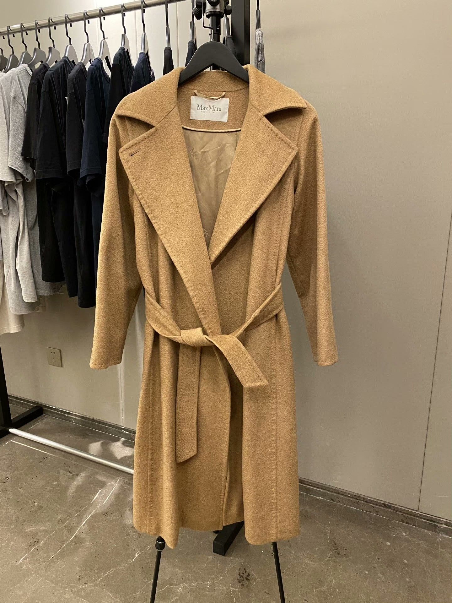 Max Mara Max Mara Brown Coat XS Women Size XS / US 0-2 / IT 36-38 - 1 Thumbnail