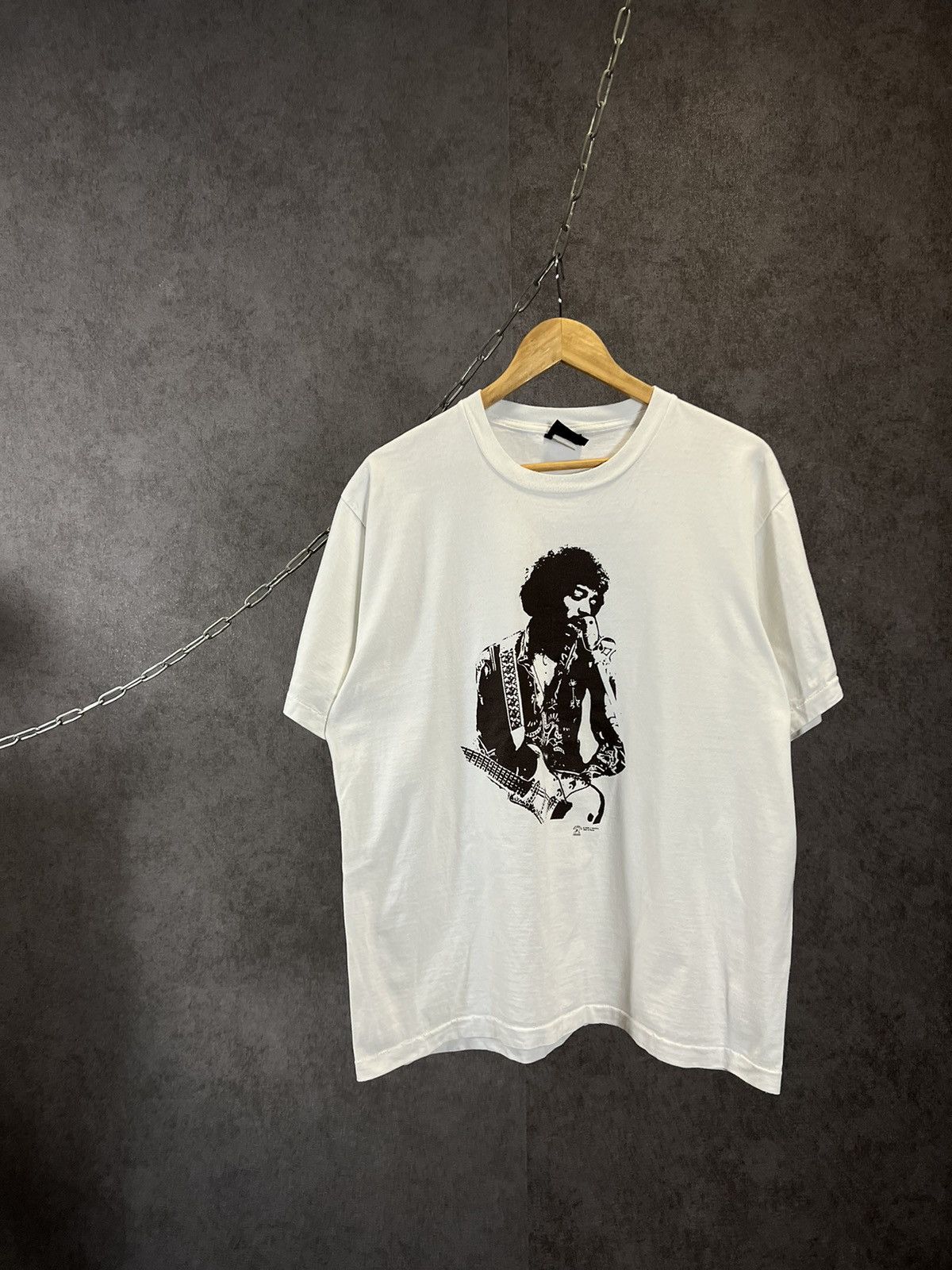Jimi Hendrix Jimi Hendrix 2005 rock band tee Size US L / EU 52-54 / 3 - 1 Thumbnail