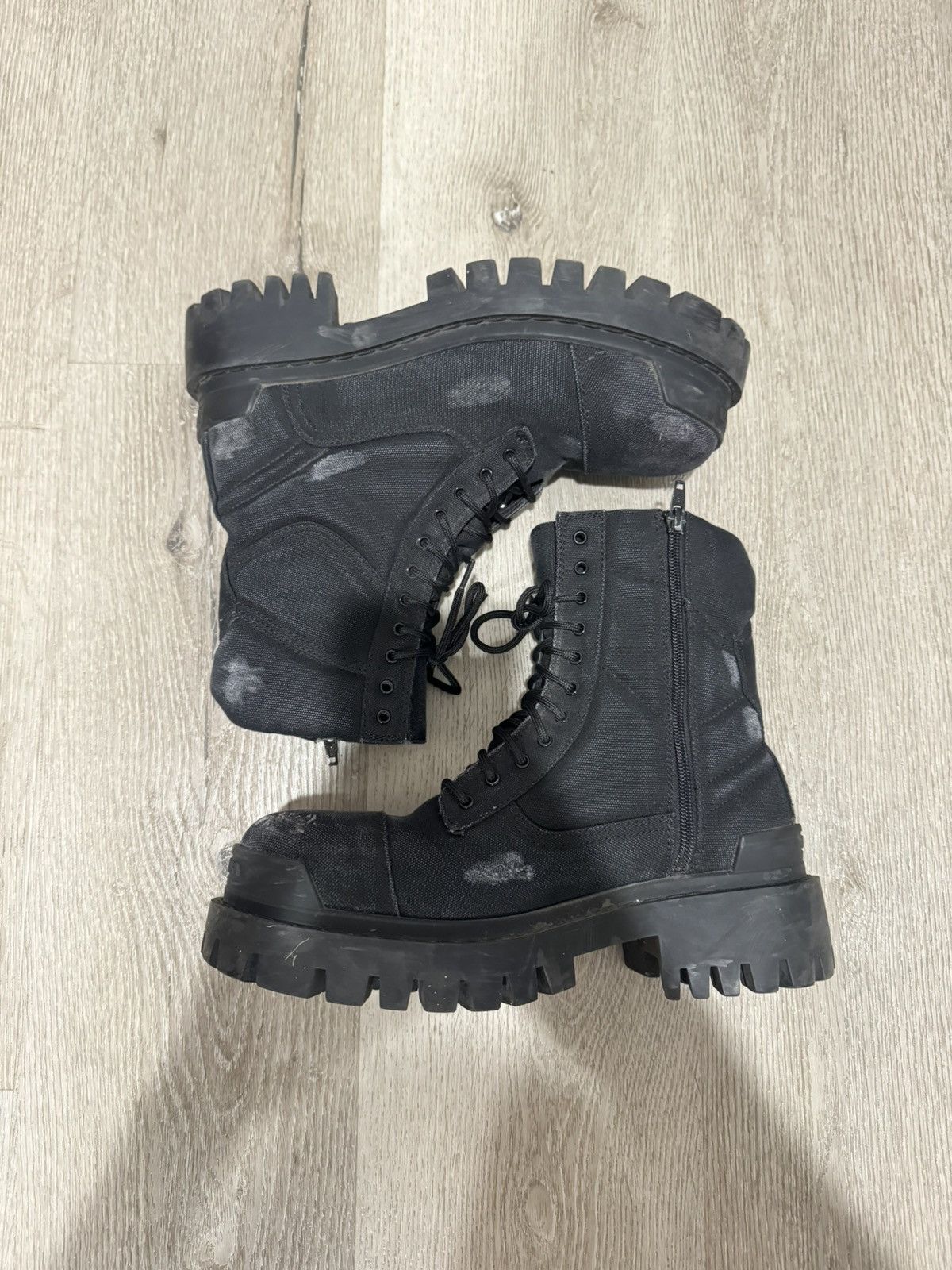 Balenciaga Balenciaga Canvas Strikeboots Size US 8 / EU 41 - 1 Thumbnail