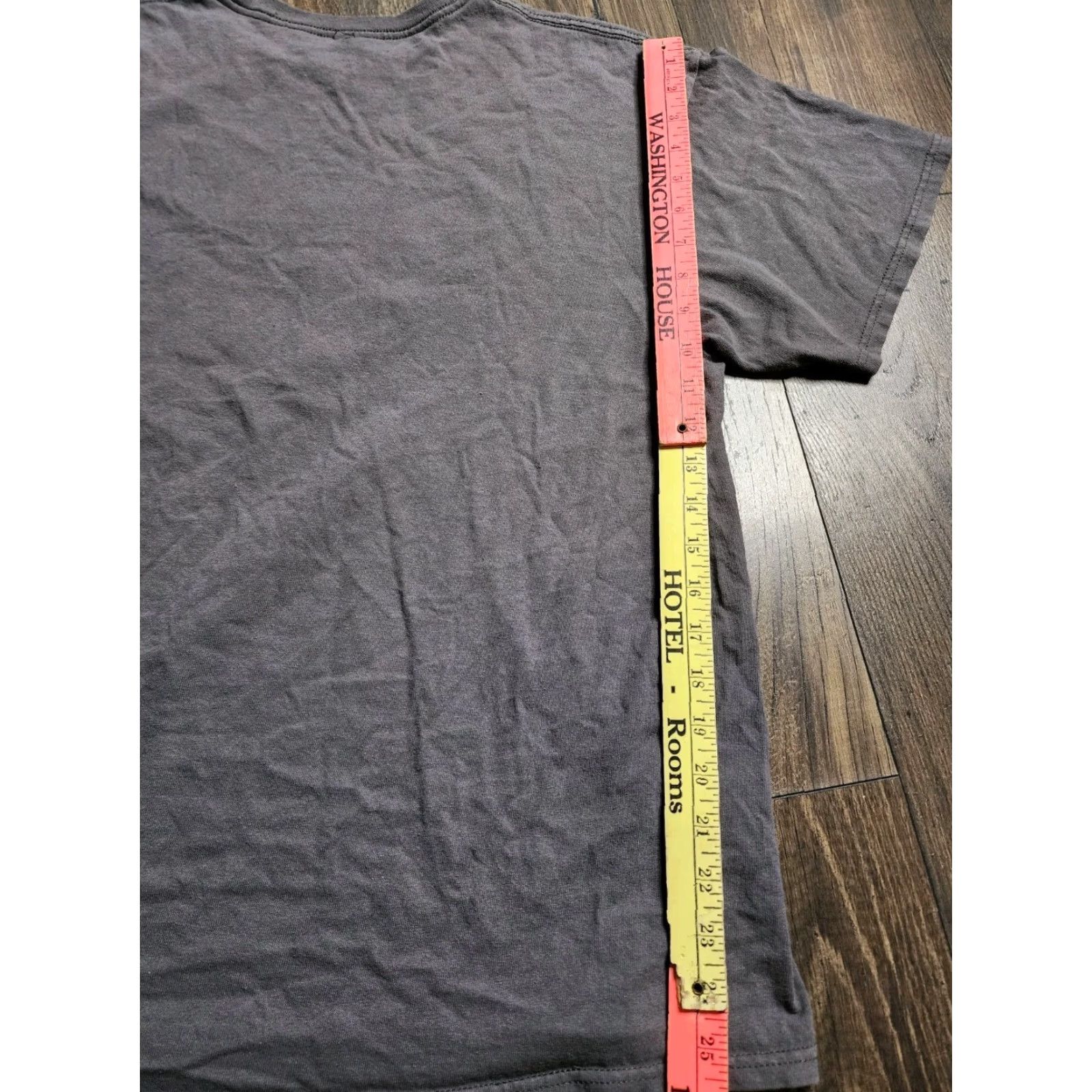 Vintage E.T. Tour 1982 Movie Lootcrate Loot Wear Exclusive T Shirt Distressed Shirt XL Gray Mens Size US XL / EU 56 / 4 - 2 Thumbnail