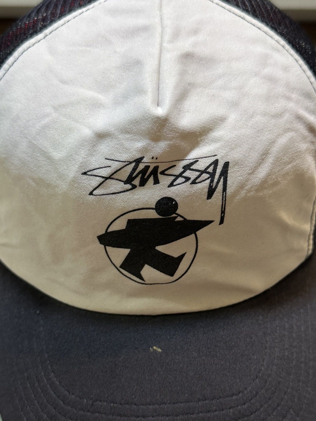 Stussy 2000s Stussy Surf Man Black Trucker Snapback OS Size ONE SIZE - 4 Thumbnail