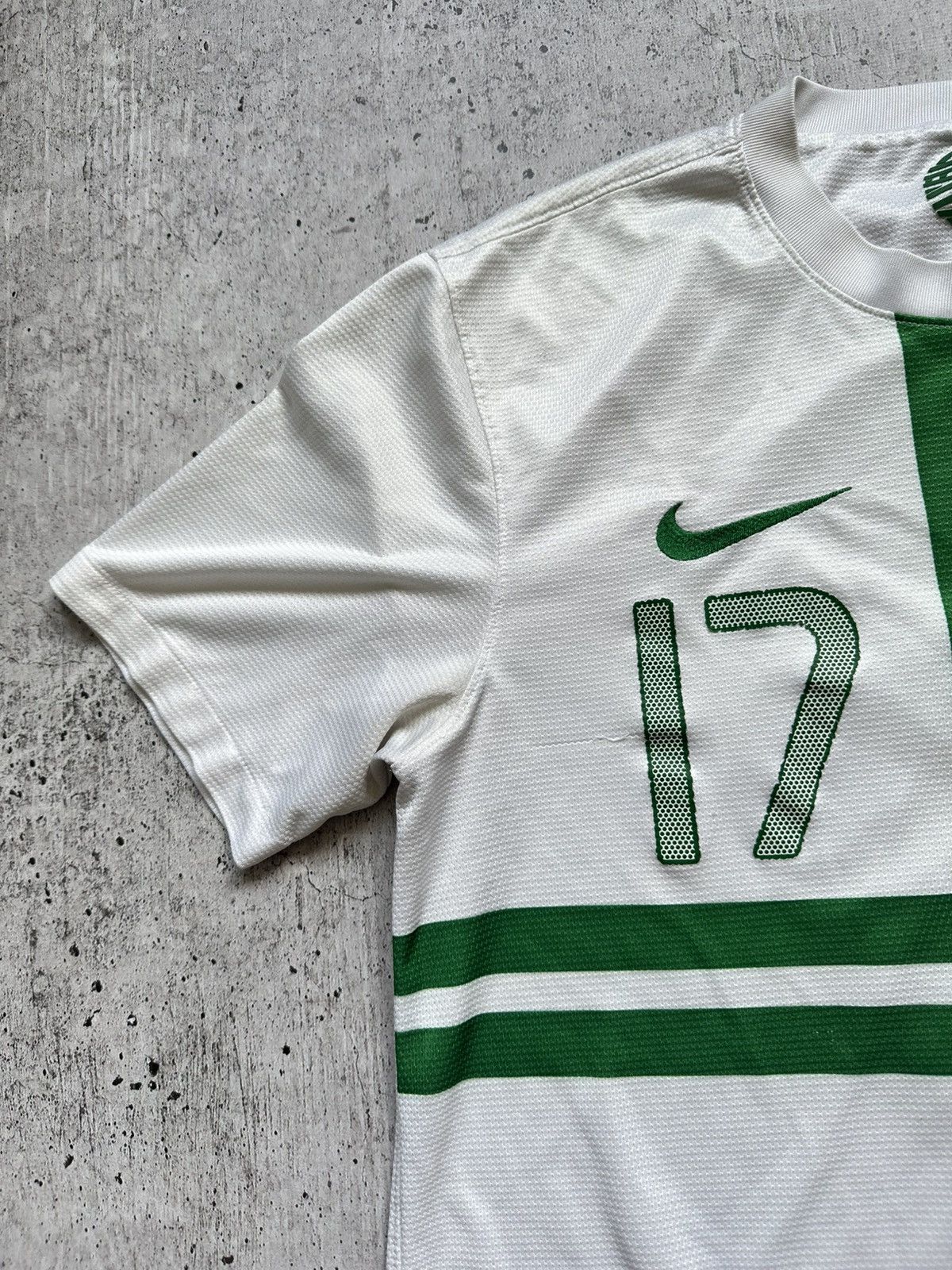 Nike 2012 Nike Portugal Euro Luis Nani #17 Vintage Soccer Jersey Size US M / EU 48-50 / 2 - 3 Thumbnail