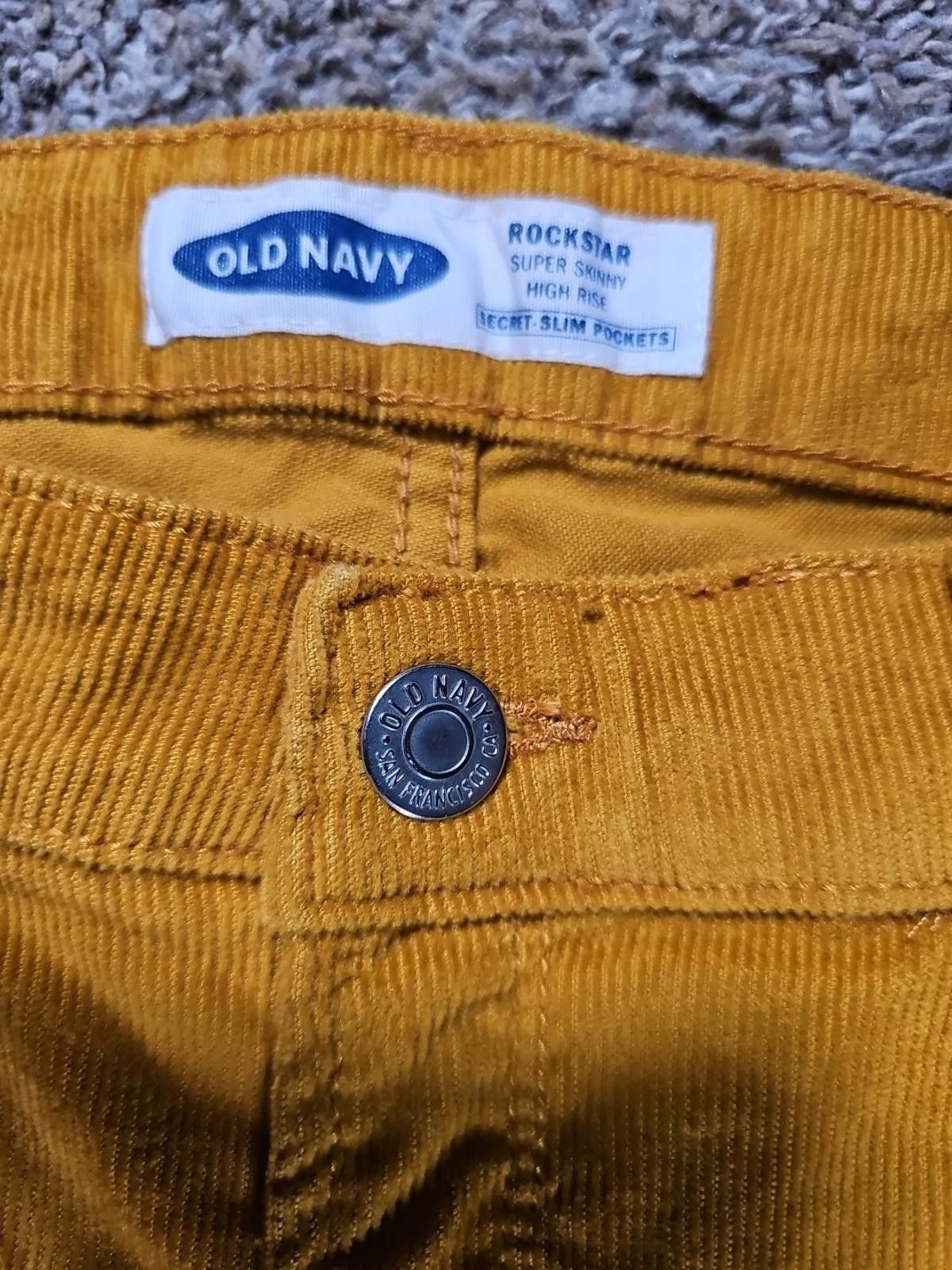 Old Navy Old Navy 10 ROCKSTAR Super Skinny HighRise Courduroy Pants Size 32" / US 10 / IT 46 - 2 Thumbnail