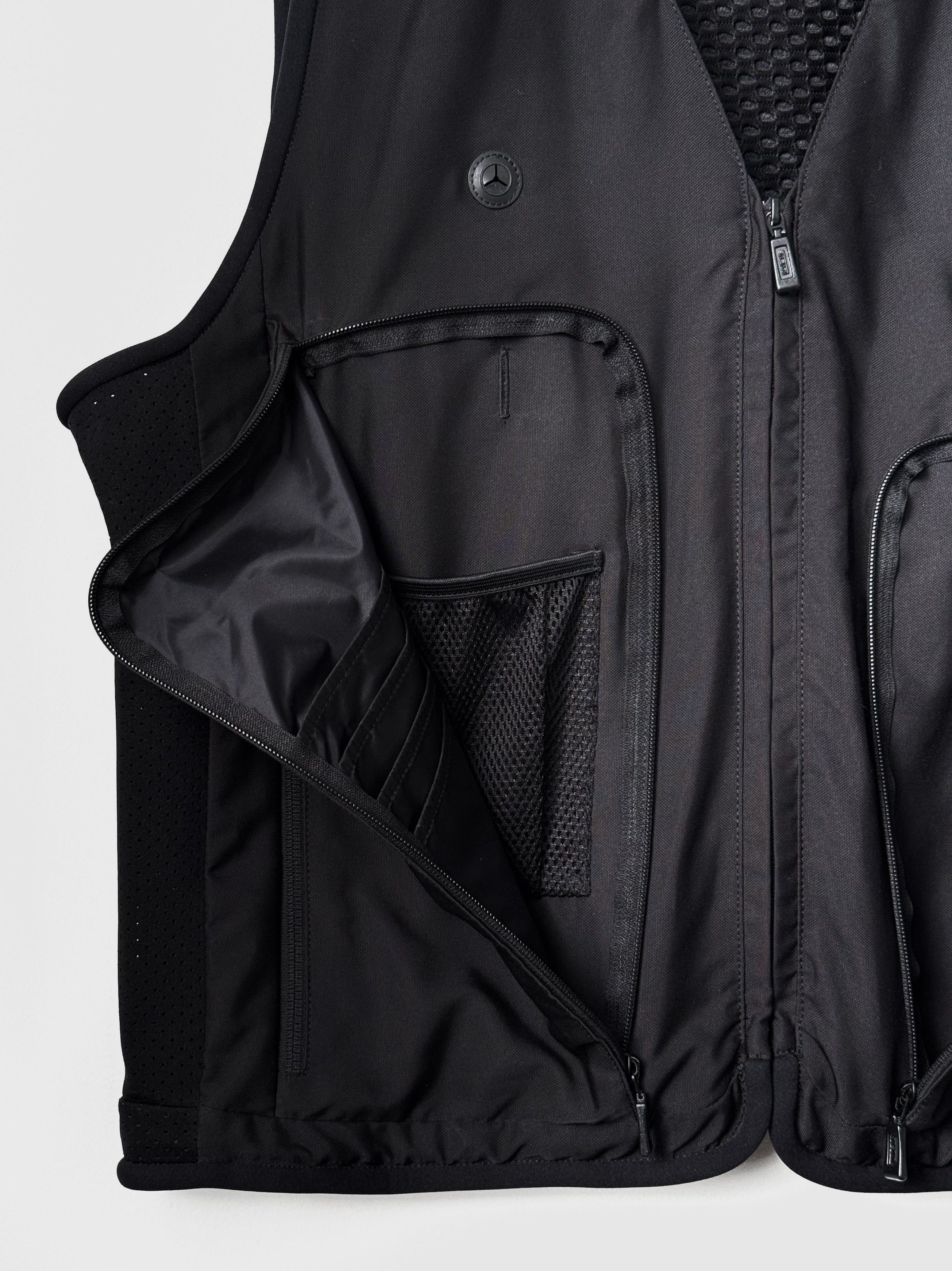 Tumi Tumi Sleevleess Black Travel Jacket Size US L / EU 52-54 / 3 - 3 Thumbnail