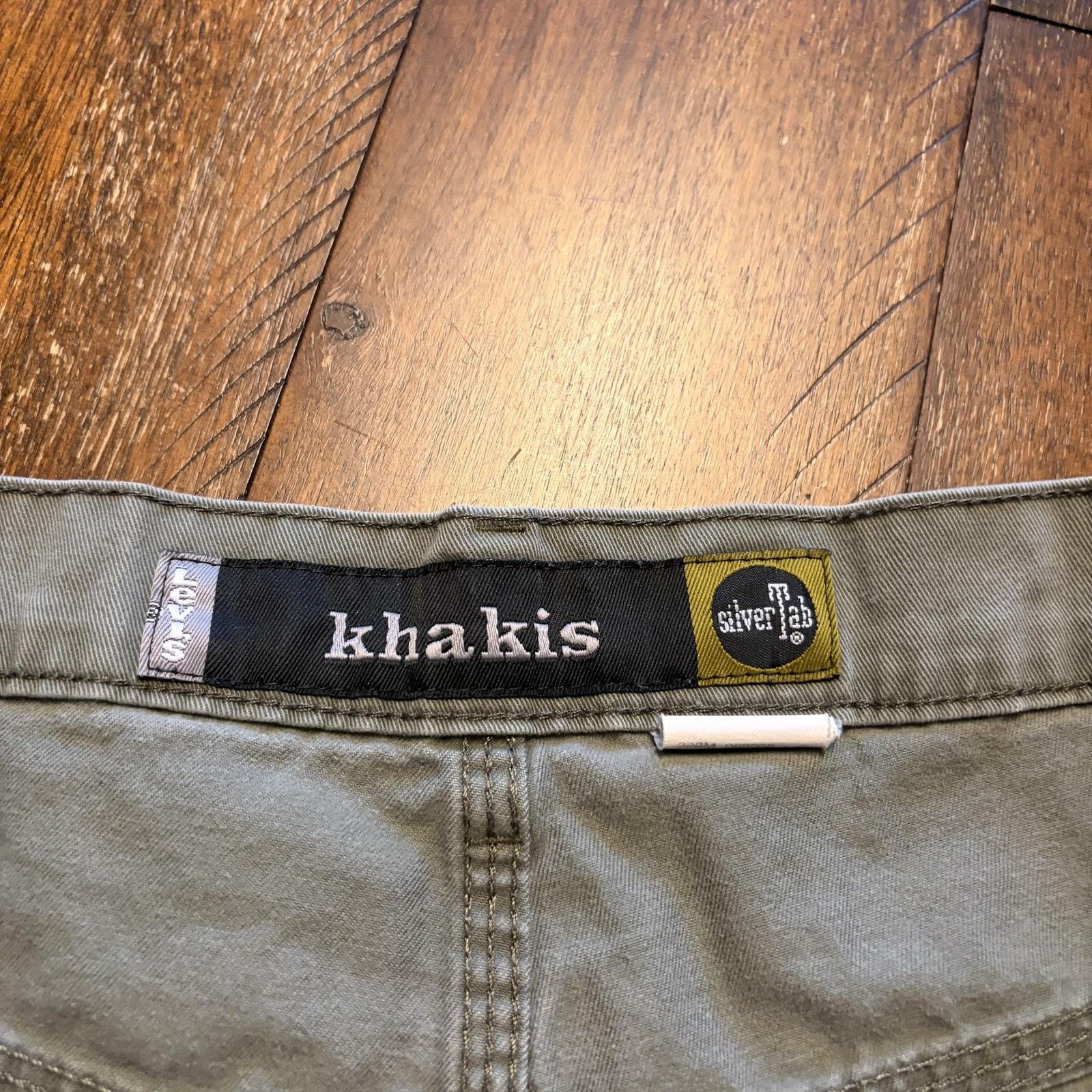 Levi's Vintage Levis SilverTab Shorts Mens 36 Green 11 Inseam 90s Size US 36 / EU 52 - 5 Thumbnail