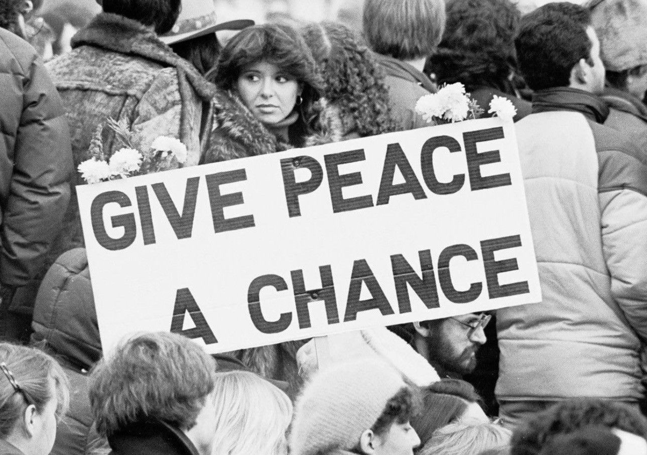 Number (N)ine Number (N)ine “Give Peace A Chance” Tee size 2 Size US M / EU 48-50 / 2 - 8 Thumbnail