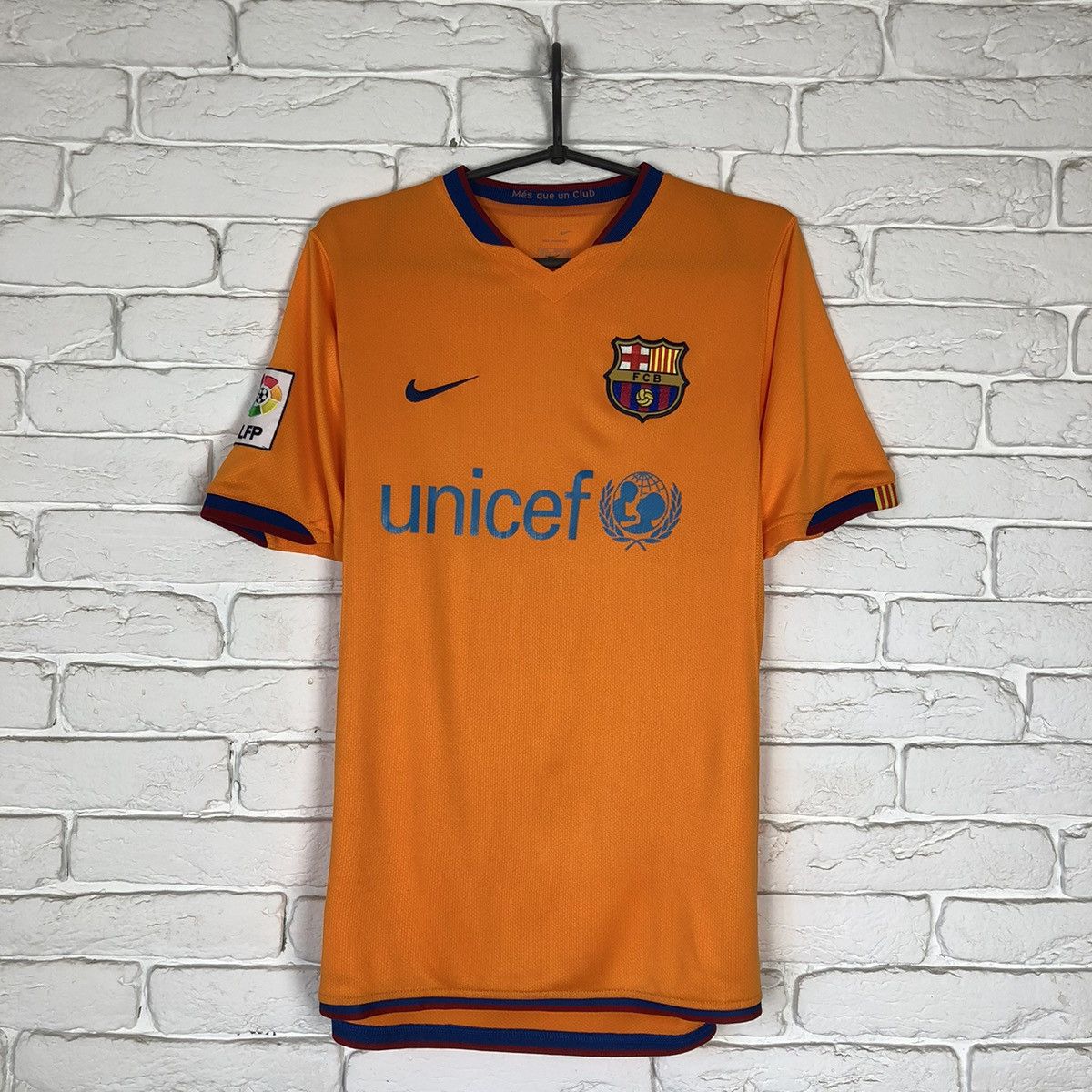 Nike Barcelona Nike 2006 2008 away jersey vintage Size US S / EU 44-46 / 1 - 1 Thumbnail