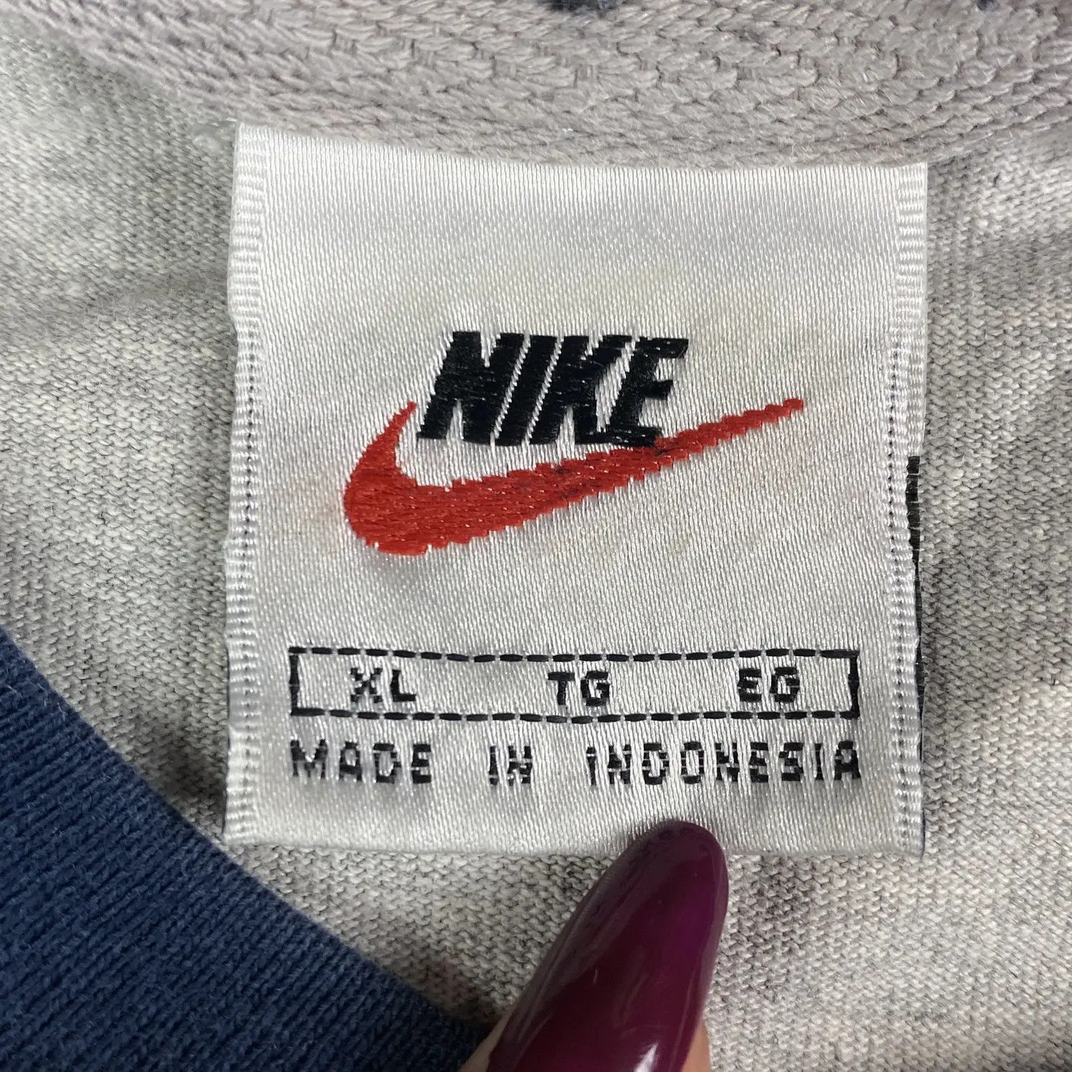 Nike × Vintage Mens Vintage T Shirt Nike Big Logo Size XL Size US XL / EU 56 / 4 - 5 Thumbnail