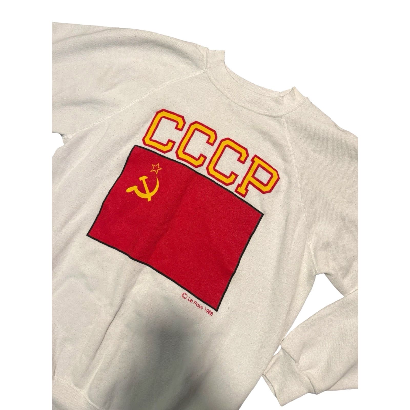Hanes VINTAGE Hanes 1988 Le Pays Soviet Union CCCP Crewneck Sweatshirt Size L White Graphic Print Men, Pullover, Fleece, Cotton, All Seasons, Rare Size US L / EU 52-54 / 3 - 5 Thumbnail