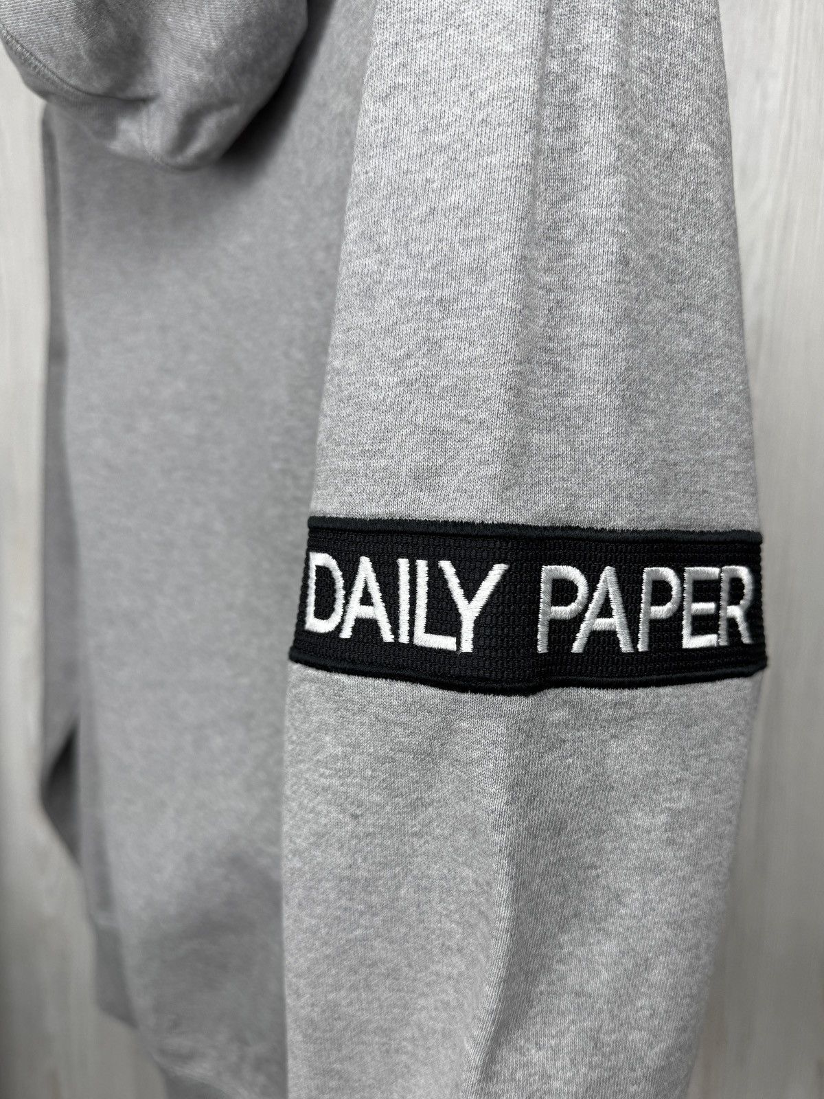 Daily Paper Daily Paper Captain Grey Sleeve logo Hoodie size XS Size US XS / EU 42 / 0 - 9 Thumbnail