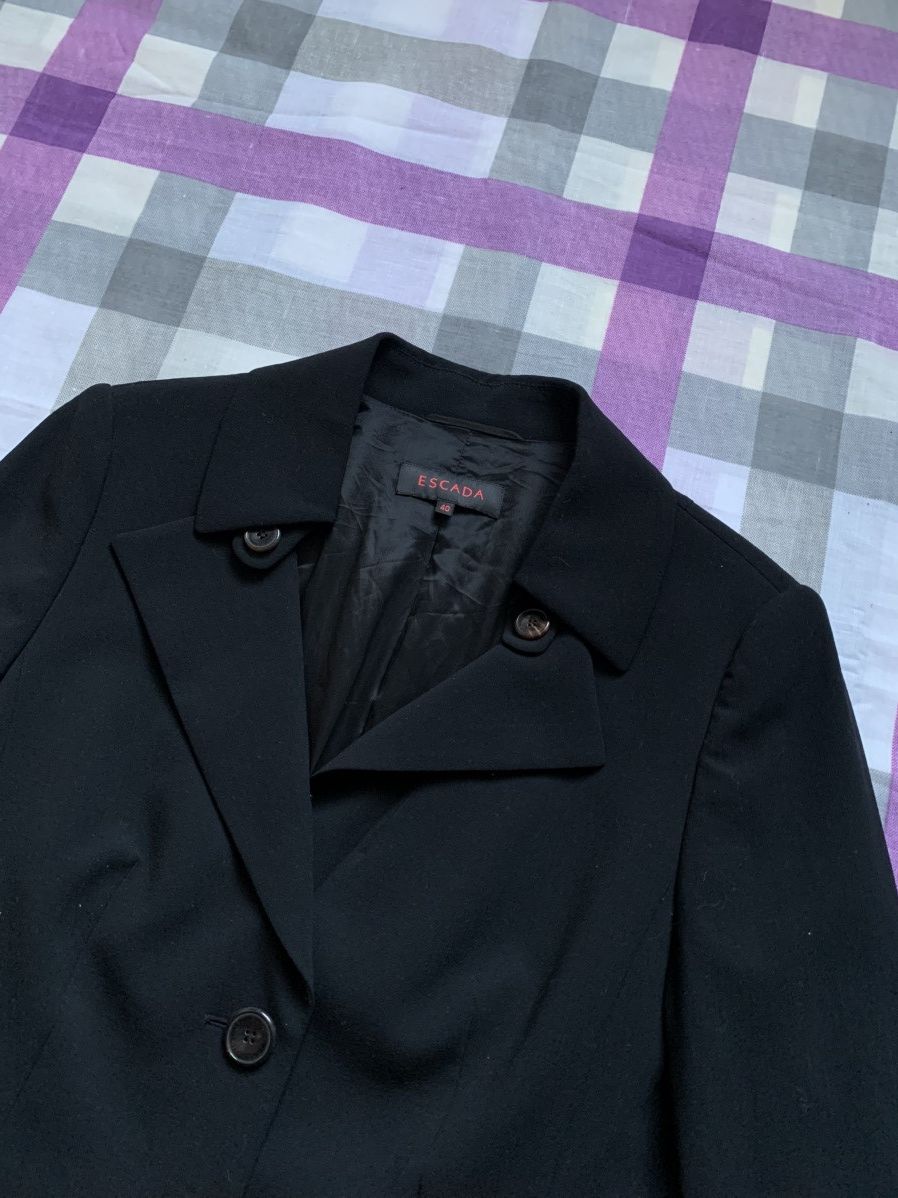 Escada Classic black Escada blazer Size M / US 6-8 / IT 42-44 - 2 Thumbnail