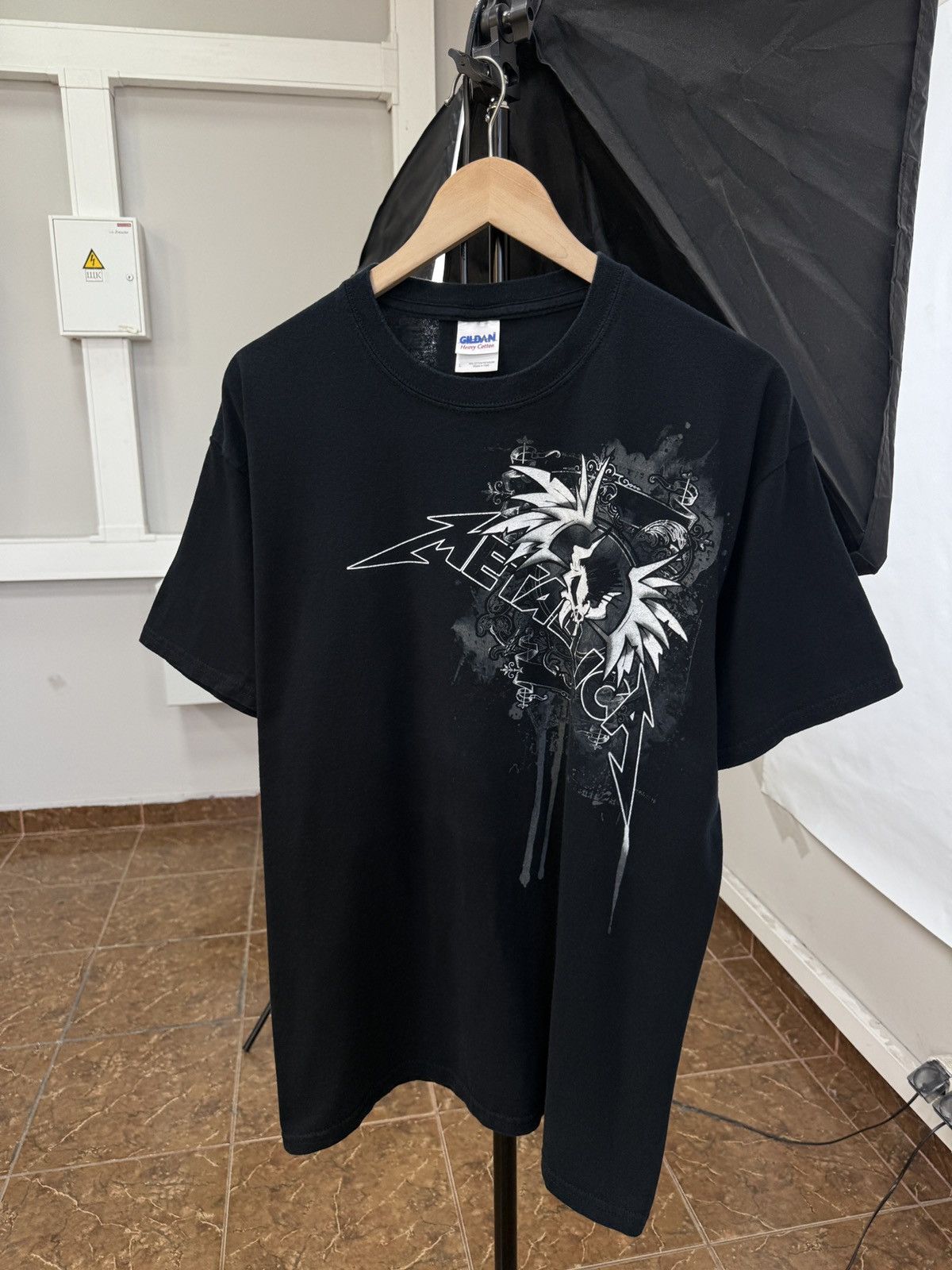 Metallica 🇺🇸 Vintage Y2K Metallica Death Magnetic Thrash Metal T-Shirt Size US L / EU 52-54 / 3 - 1 Thumbnail