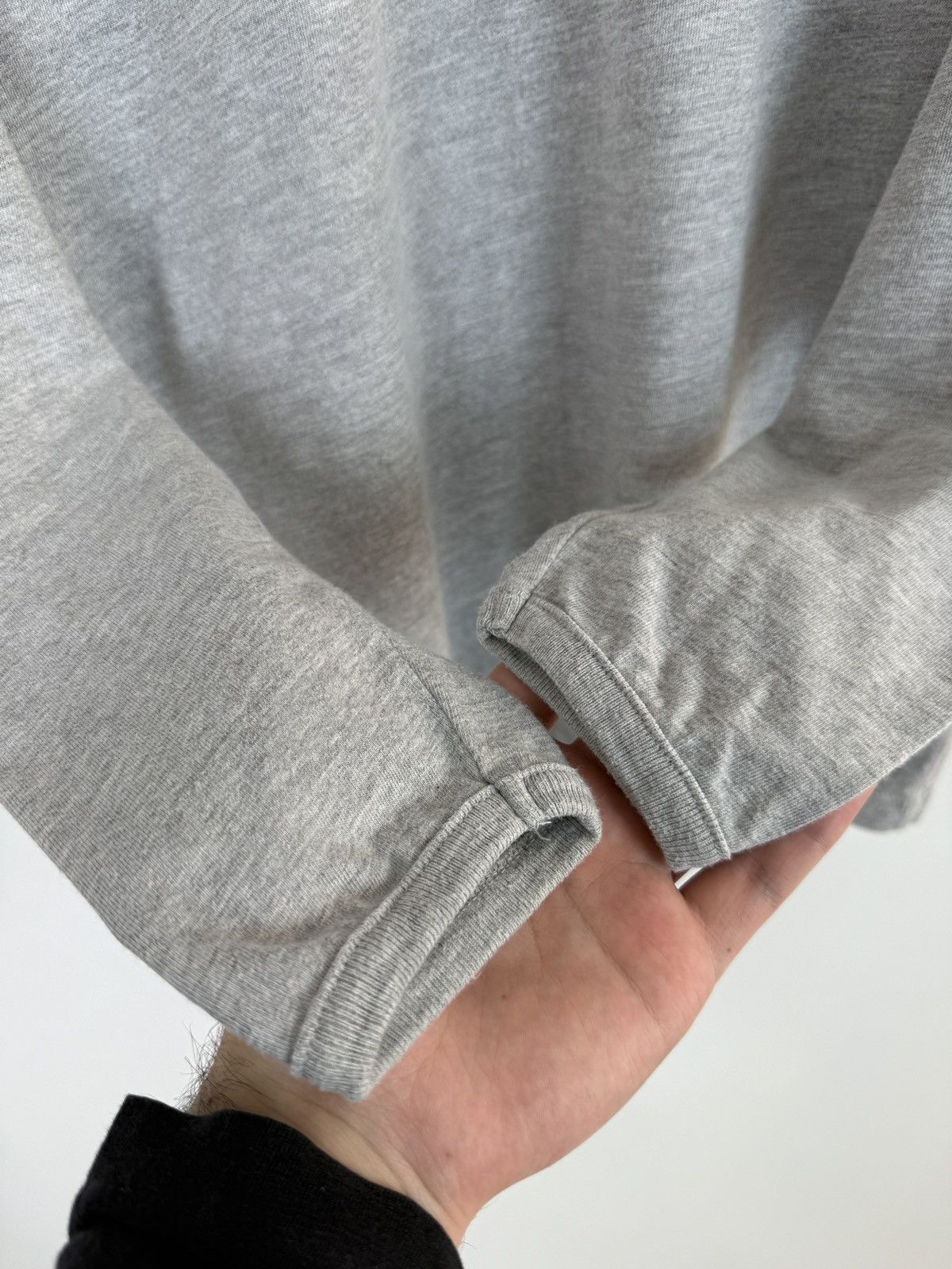 Nike 1990’s Vintage Nike Gray Mini Swoosh V-Neck Boxy Long Sleeve Size US M / EU 48-50 / 2 - 4 Thumbnail