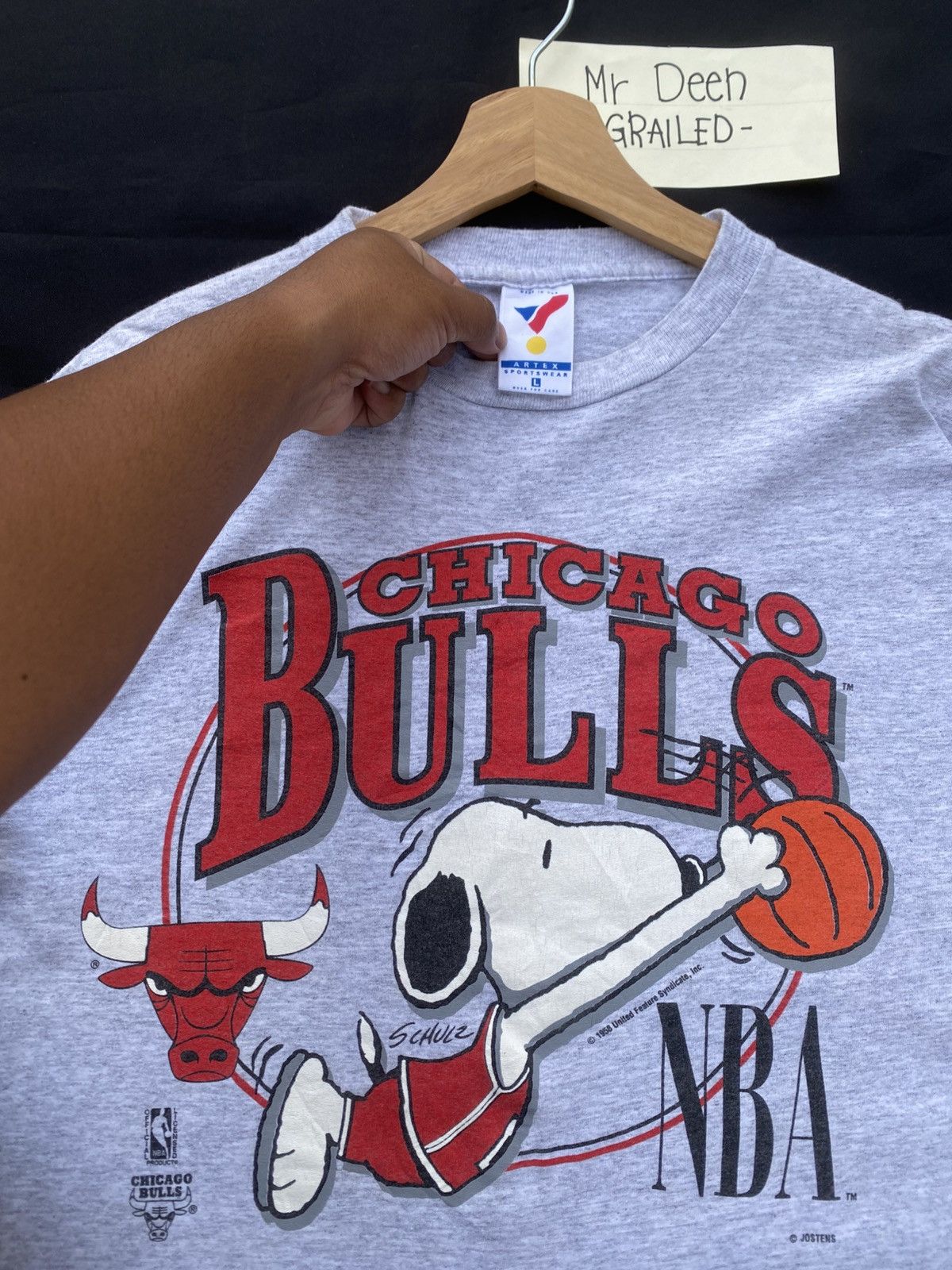 NBA Rare Vintage 90s Chicago Bulls X Snoopy Tshirt Size US L / EU 52-54 / 3 - 9 Thumbnail