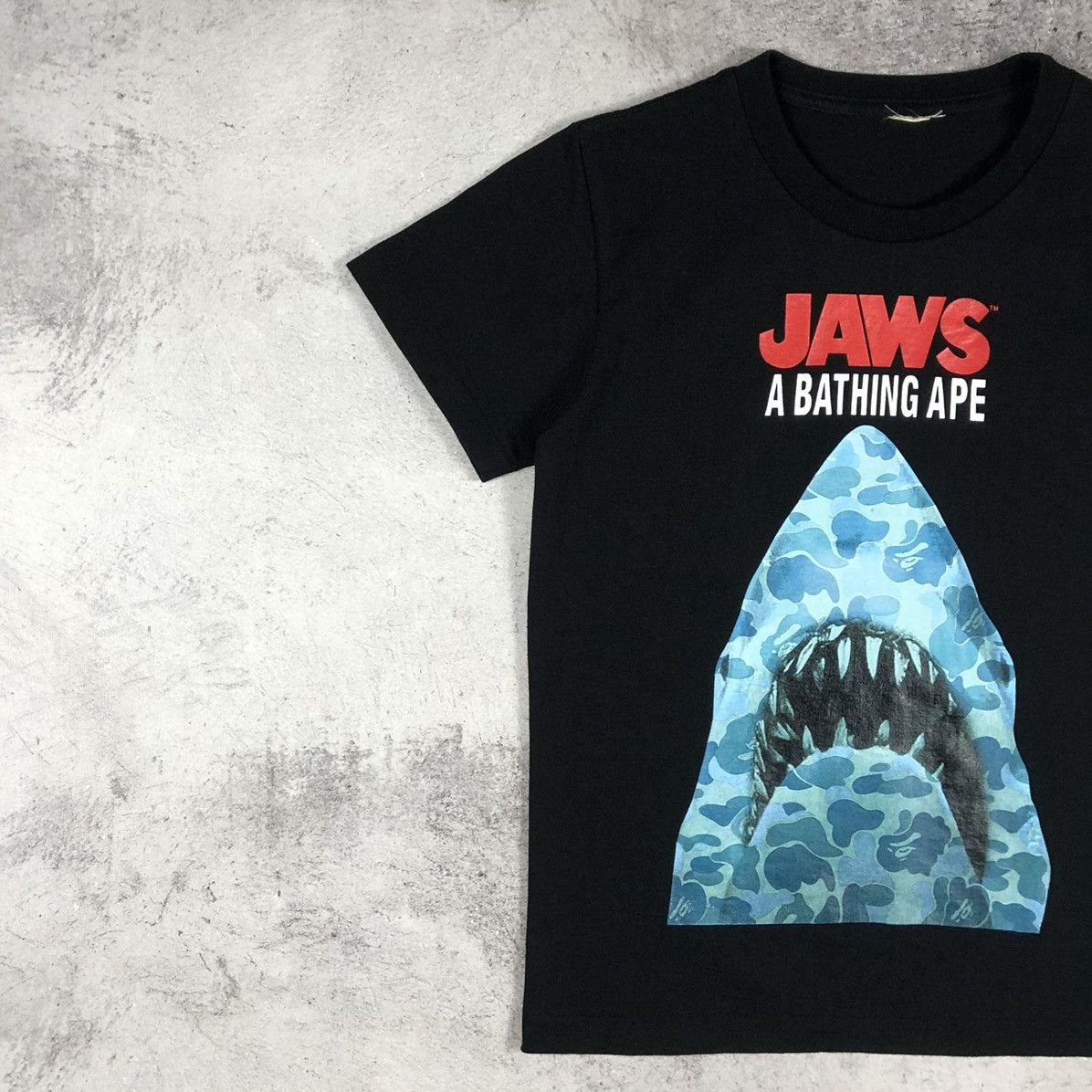 Other BAPE Jaws Camo Shark Tee Size US XS / EU 42 / 0 - 4 Thumbnail