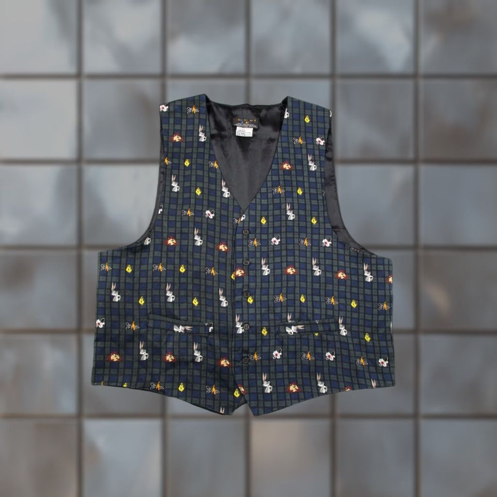 Vintage VINTAGE Looney Tunes Vest Men Small Green Tartan Silk Button Up 1993 - Looney Tunes Vest, Green, Silk, Button Up, 1990s, Vintage, Mens, Small, Adults Size US S / EU 44-46 / 1 - 1 Thumbnail