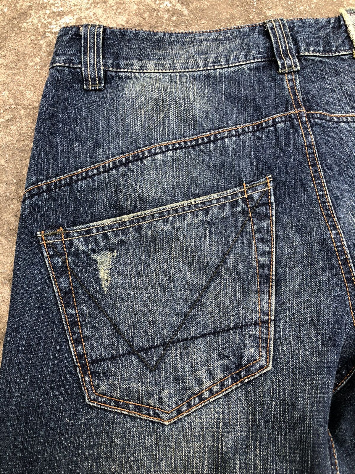 Airwalk Airwalk Vintage Baggy Distressed Denim Patch Loose Studded Size US 32 / EU 48 - 16 Thumbnail