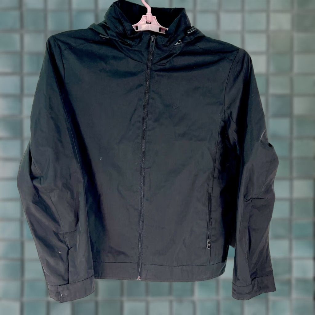 Calvin Klein Calvin Klein Mens Jacket Full Zip Hooded Black M Classic Solid 100% Polyester Regular Chest 44 in Long Sleeve Length 26 in 2 Pockets Shirt or Coat? Size US M / EU 48-50 / 2 - 1 Thumbnail