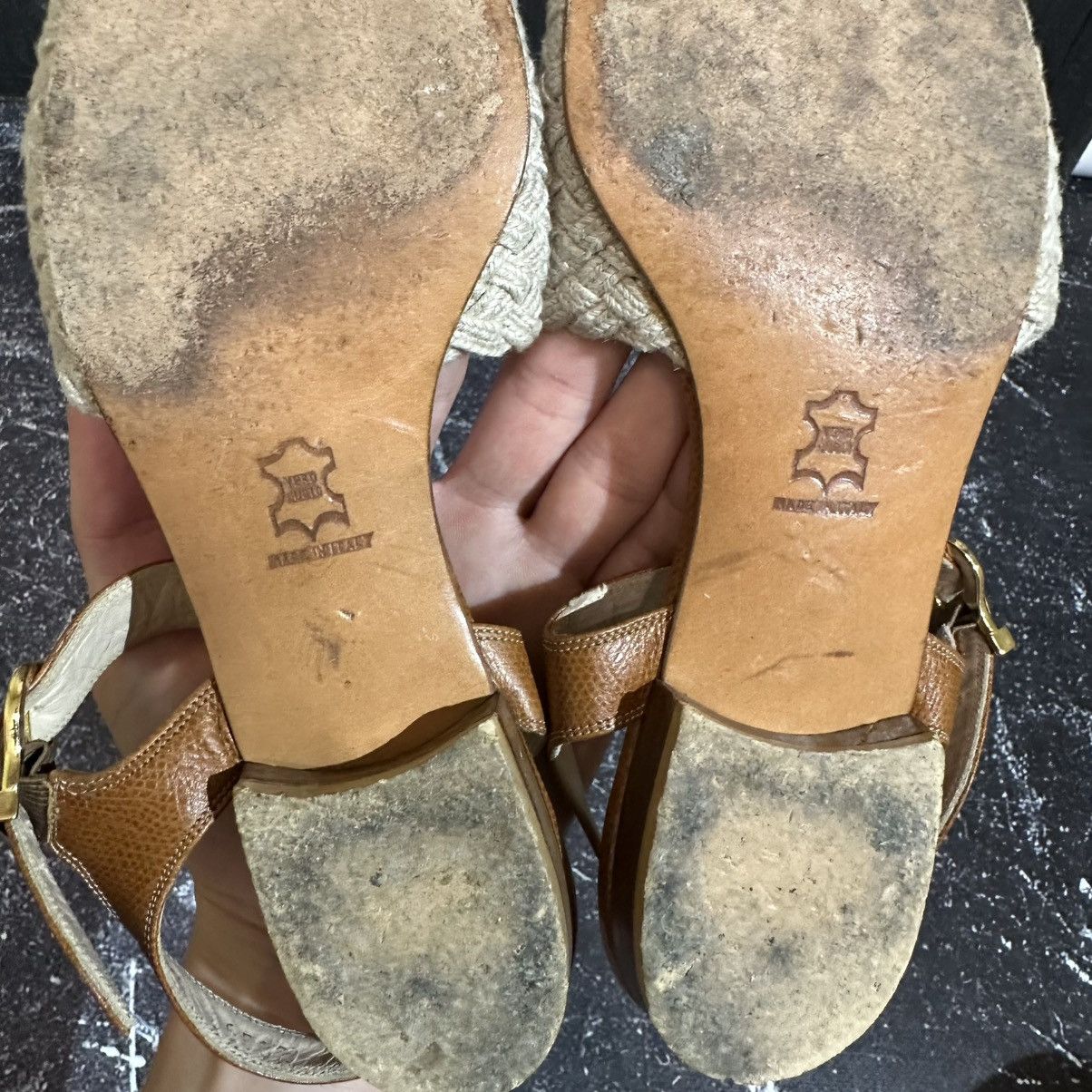 Salvatore Ferragamo Salvatore Ferragamo Women’s Leather Sandals Flats Size 6 Size US 6 / IT 36 - 14 Thumbnail