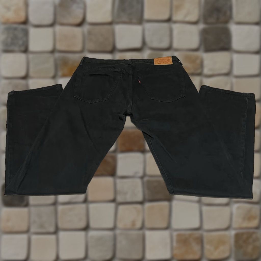 Levi's Levi's 501 Jeans Mens 36x36 Black Denim Button Fly Straight Regular Rise High 5-Pocket Style City Classic Modern Vintage Size US 36 / EU 52 - 1 Thumbnail