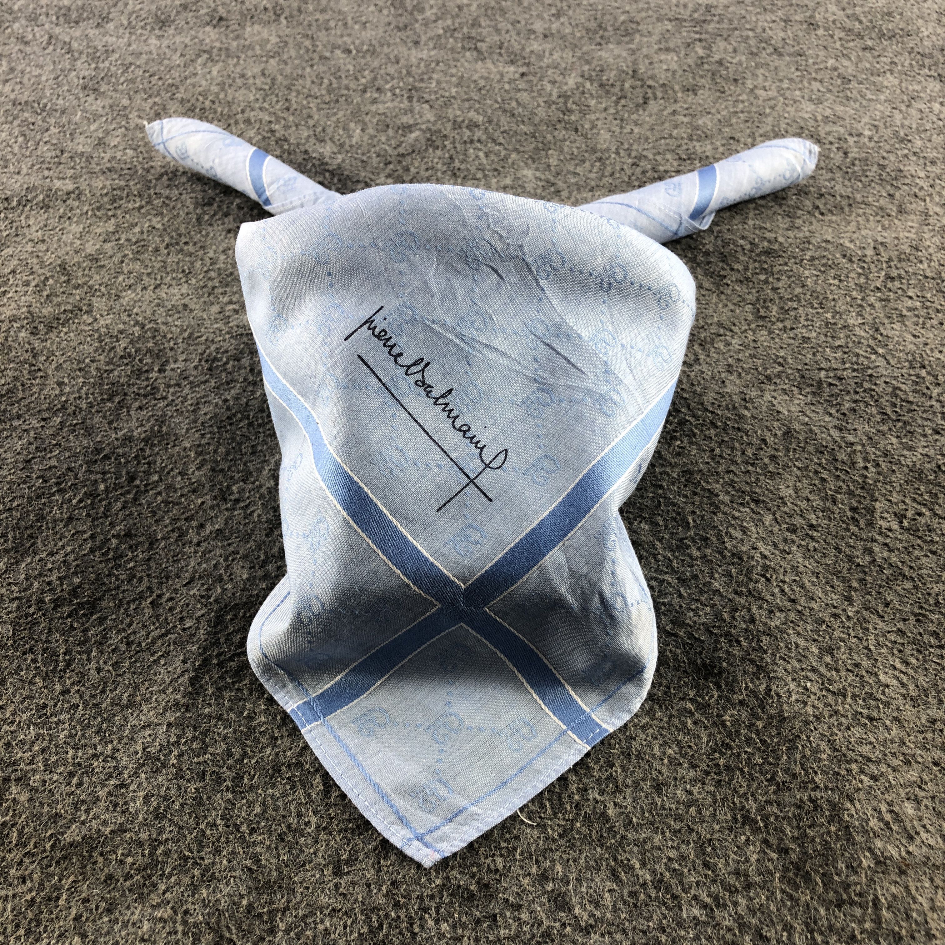 Pierre Balmain × Vintage Pierre Balmain Handkerchief Neckerchief Bandana H2491 Size ONE SIZE - 2 Thumbnail
