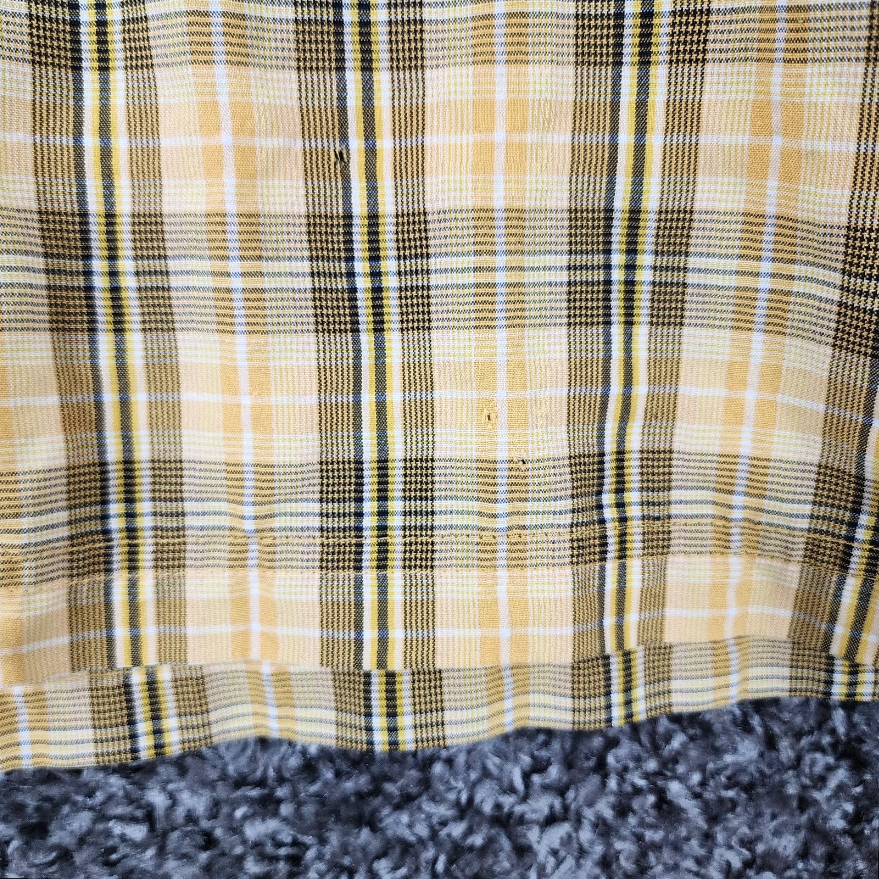 The North Face VINTAGE The North Face Shirt Plaid Short Sleeve Button-Up M Yellow Mens - Note: small holes near bottom (if vintage) Size US 31 - 5 Thumbnail