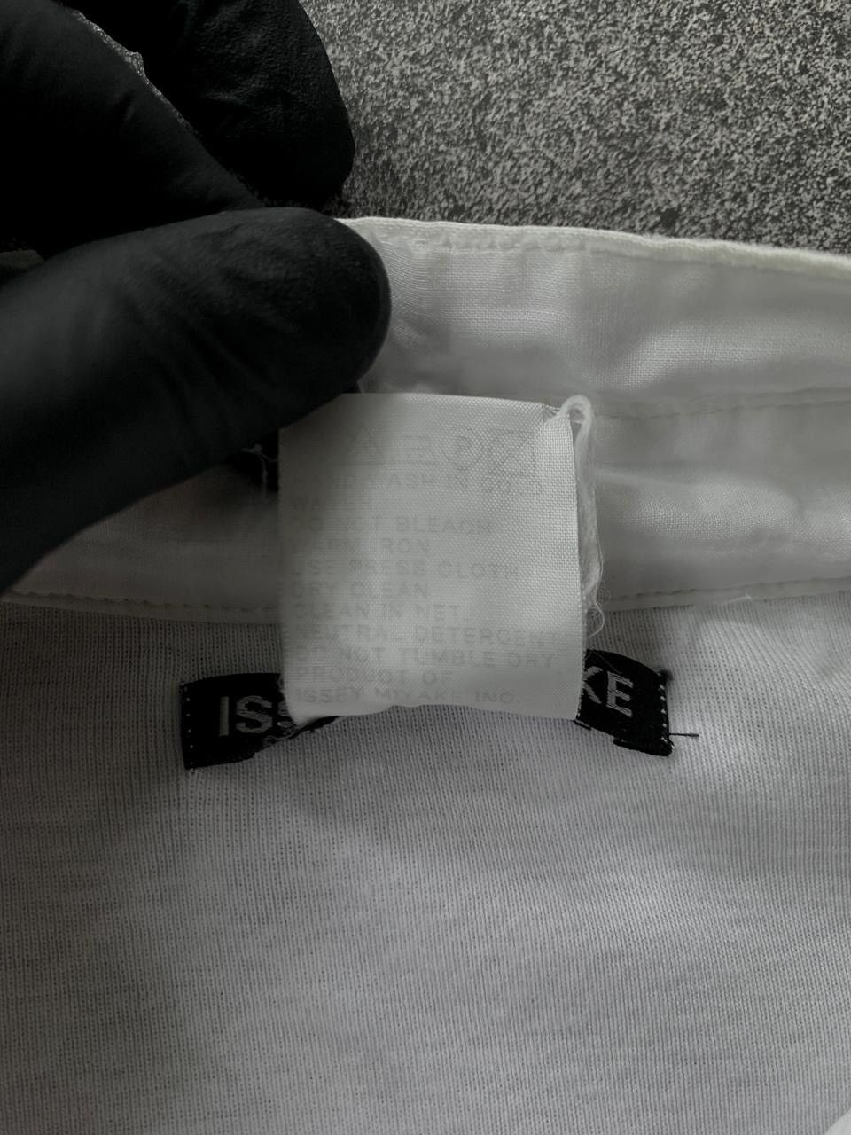 Issey Miyake FREE TAX! Half Buttoned Pleated Ls Shirt Size US L / EU 52-54 / 3 - 11 Thumbnail