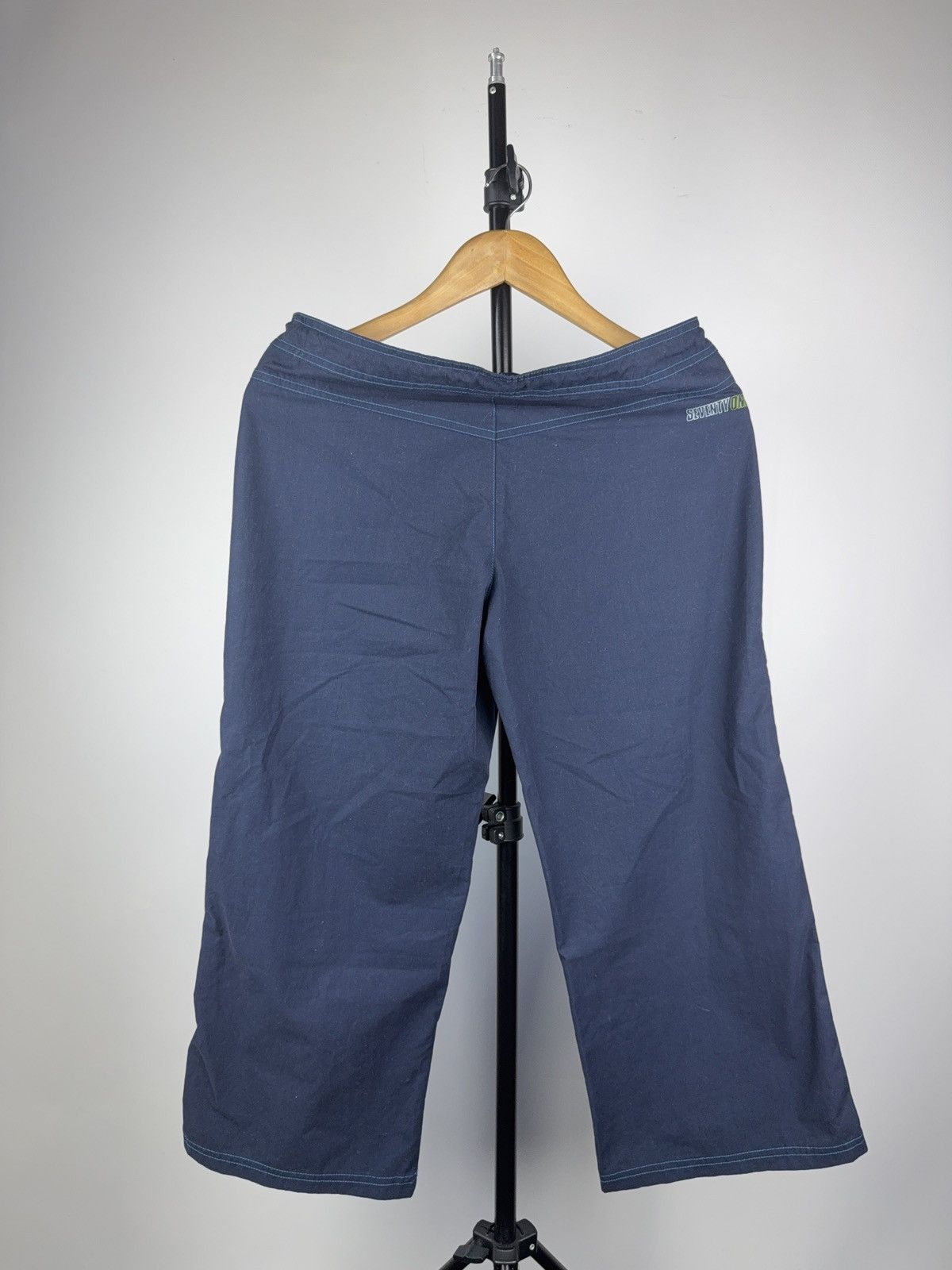 Nike Vintage Dead stock Retro Nike 00s Capri women’s 10 / S size Size 28" / US 6 / IT 42 - 8 Thumbnail