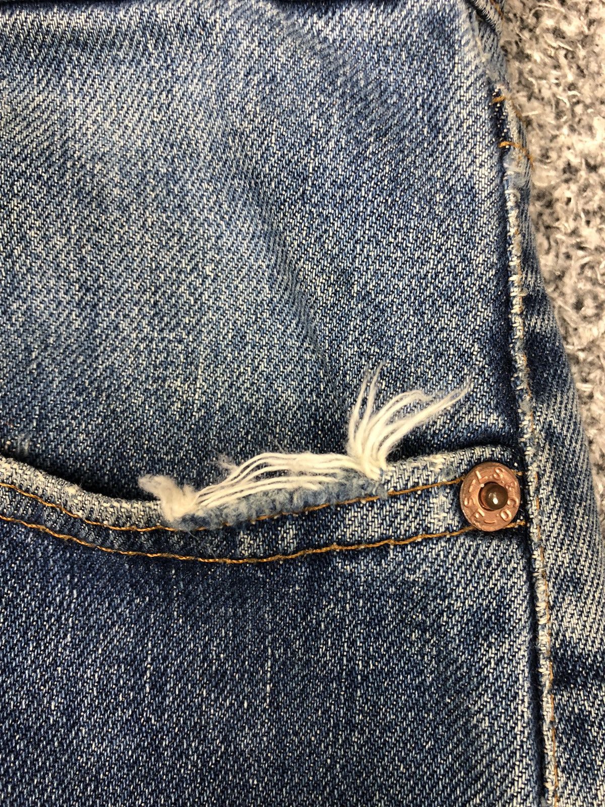 Japanese Brand × Levi's × Vintage Vintage Distressed Levis 519 Made In Usa Jeans Size US 31 - 13 Thumbnail