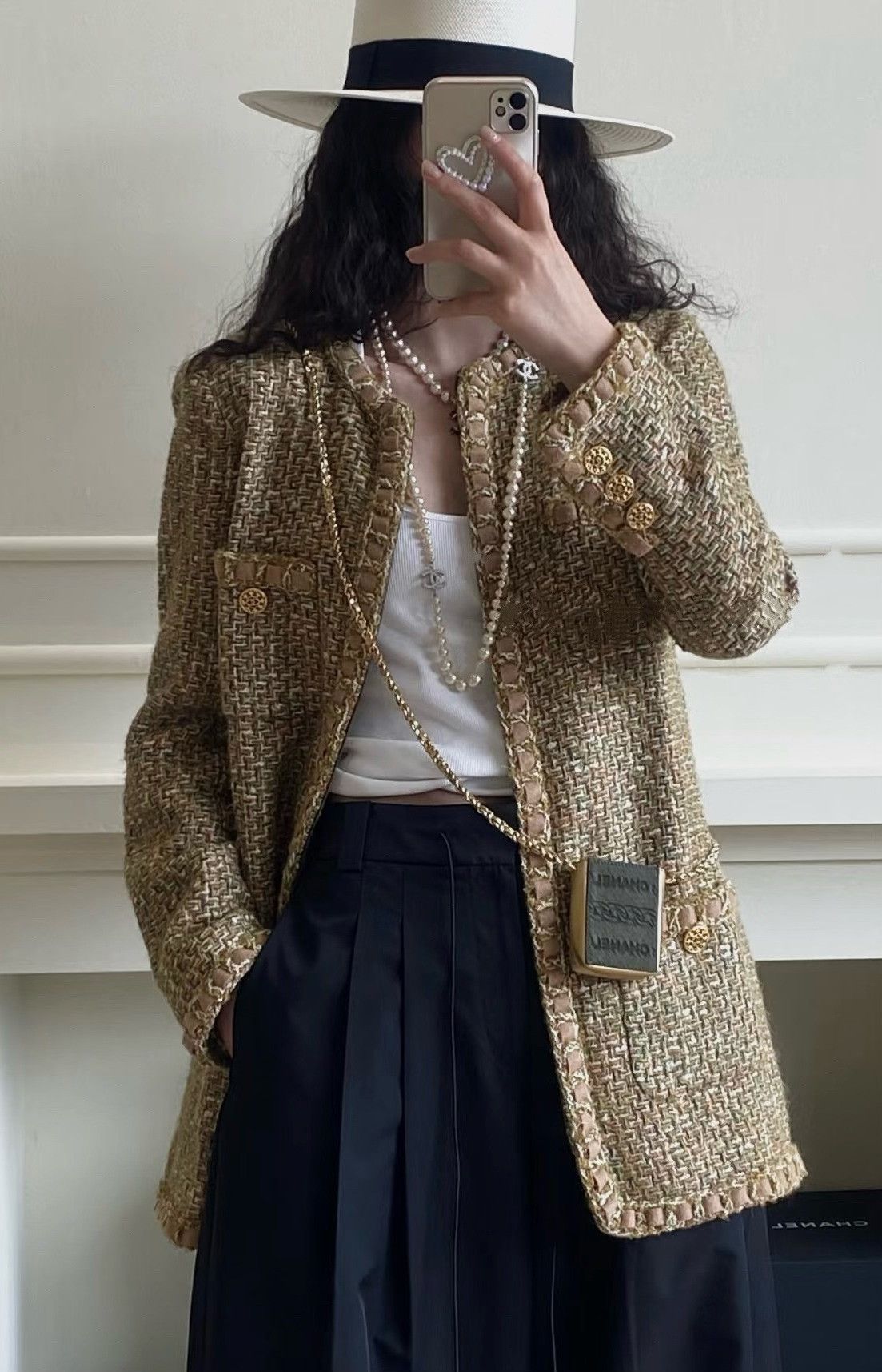 Chanel Chanel Rome Collection Gilt Tweed Jacket Size XXS / US 00 / IT 34 - 1 Thumbnail