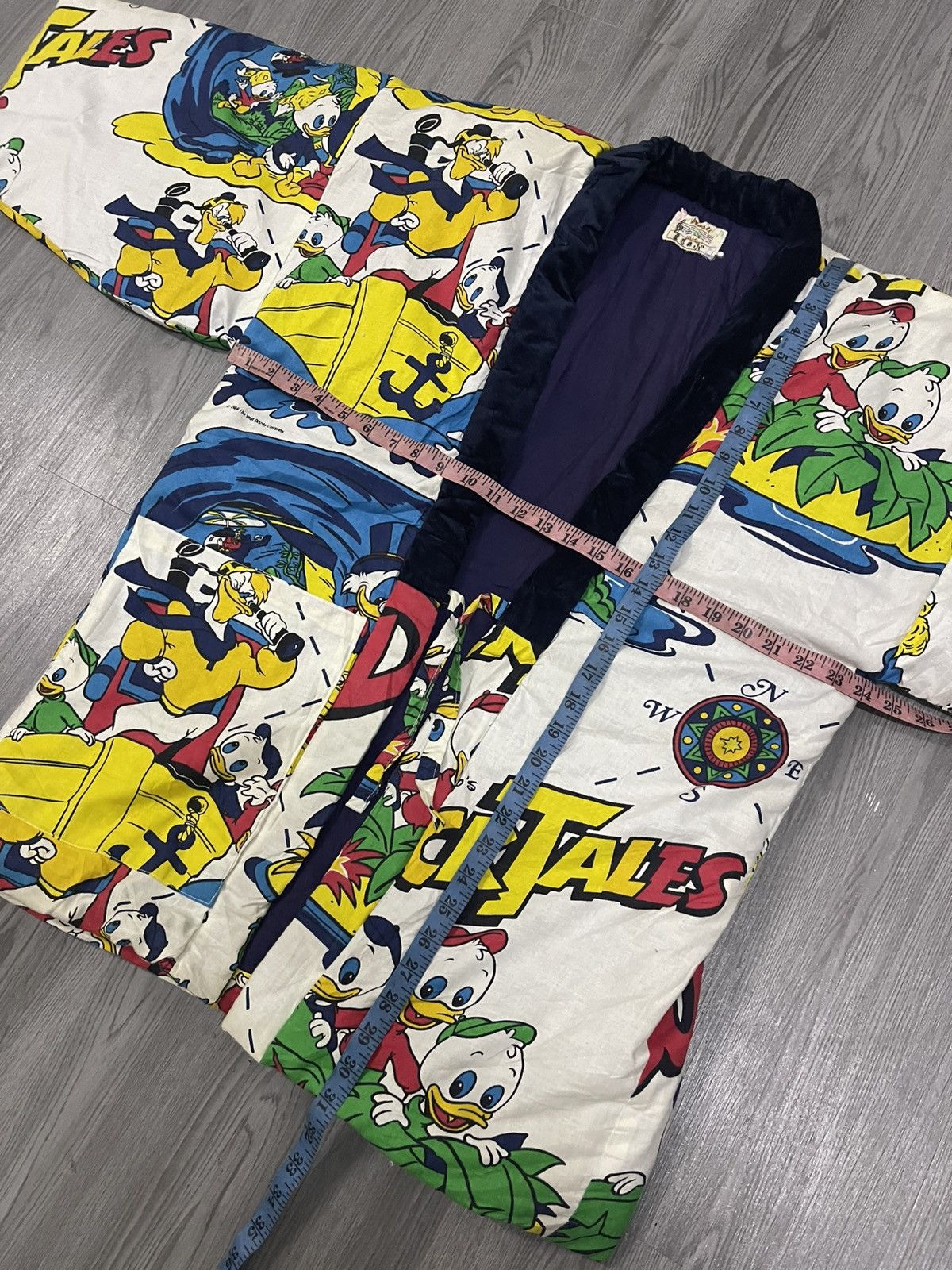Disney × Japanese Brand × Vintage 80s Duck Tales Full Print Puffy Hanten Kimon Jacket Size US L / EU 52-54 / 3 - 14 Thumbnail