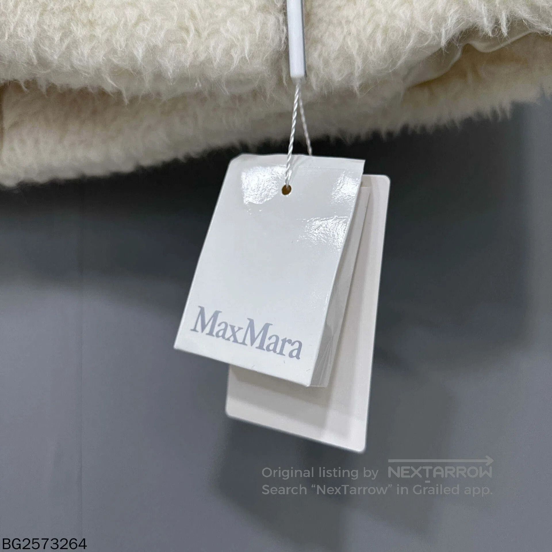 Max Mara short cream teddy coat by MaxMara. Size M / US 6-8 / IT 42-44 - 7 Thumbnail