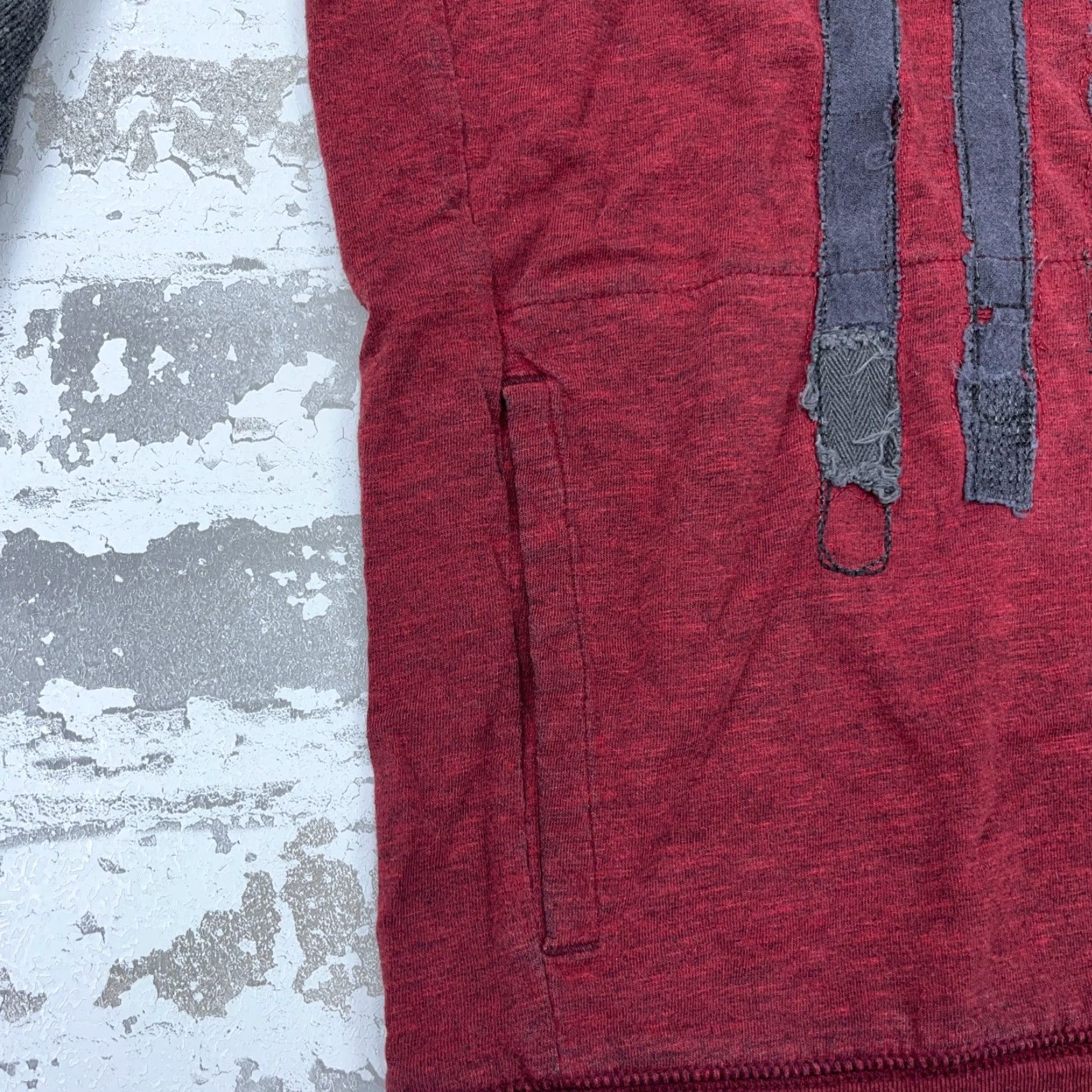 American Eagle Outfitters VINTAGE American Eagle Outfitters Shirt Men S Red Logo Knit Hoodie? Size US S / EU 44-46 / 1 - 6 Thumbnail