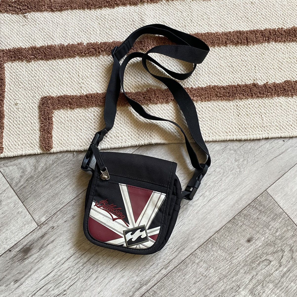 Billabong crossbody bag hot sale