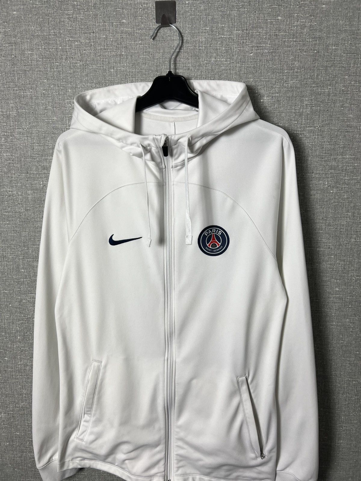 Nike 2022 Nike PARIS SAINT-GERMAIN Strike Zip Hoodie Training PSG Size US S / EU 44-46 / 1 - 2 Thumbnail