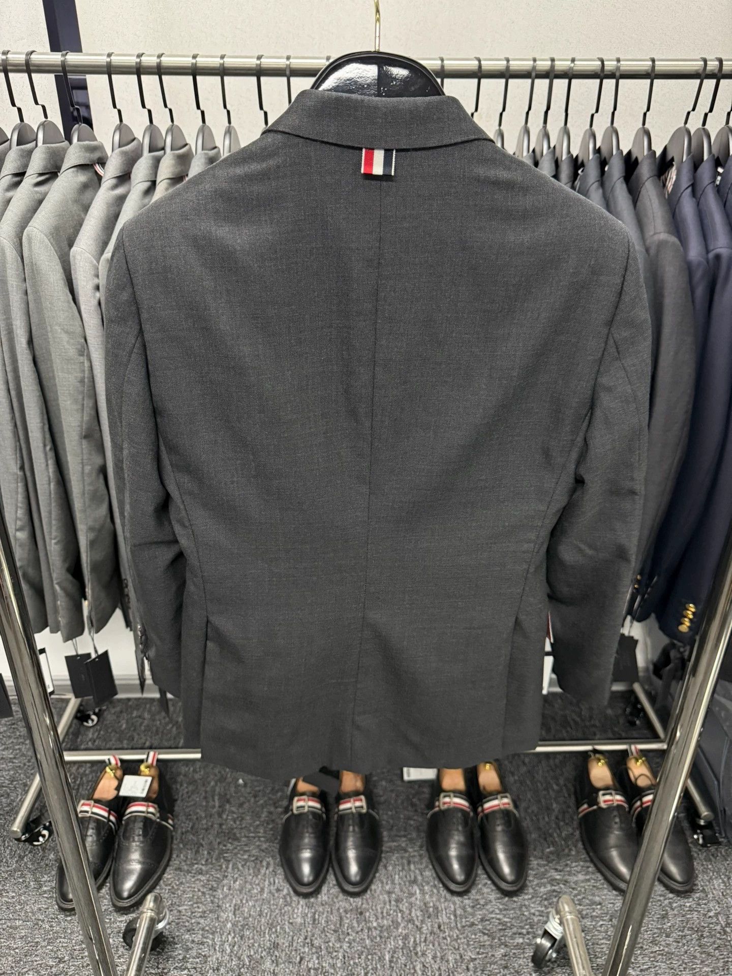 Thom Browne Thom Browne Women's Classic Short Charcoal Wool Blazer Size L / US 10 / IT 46 - 2 Thumbnail