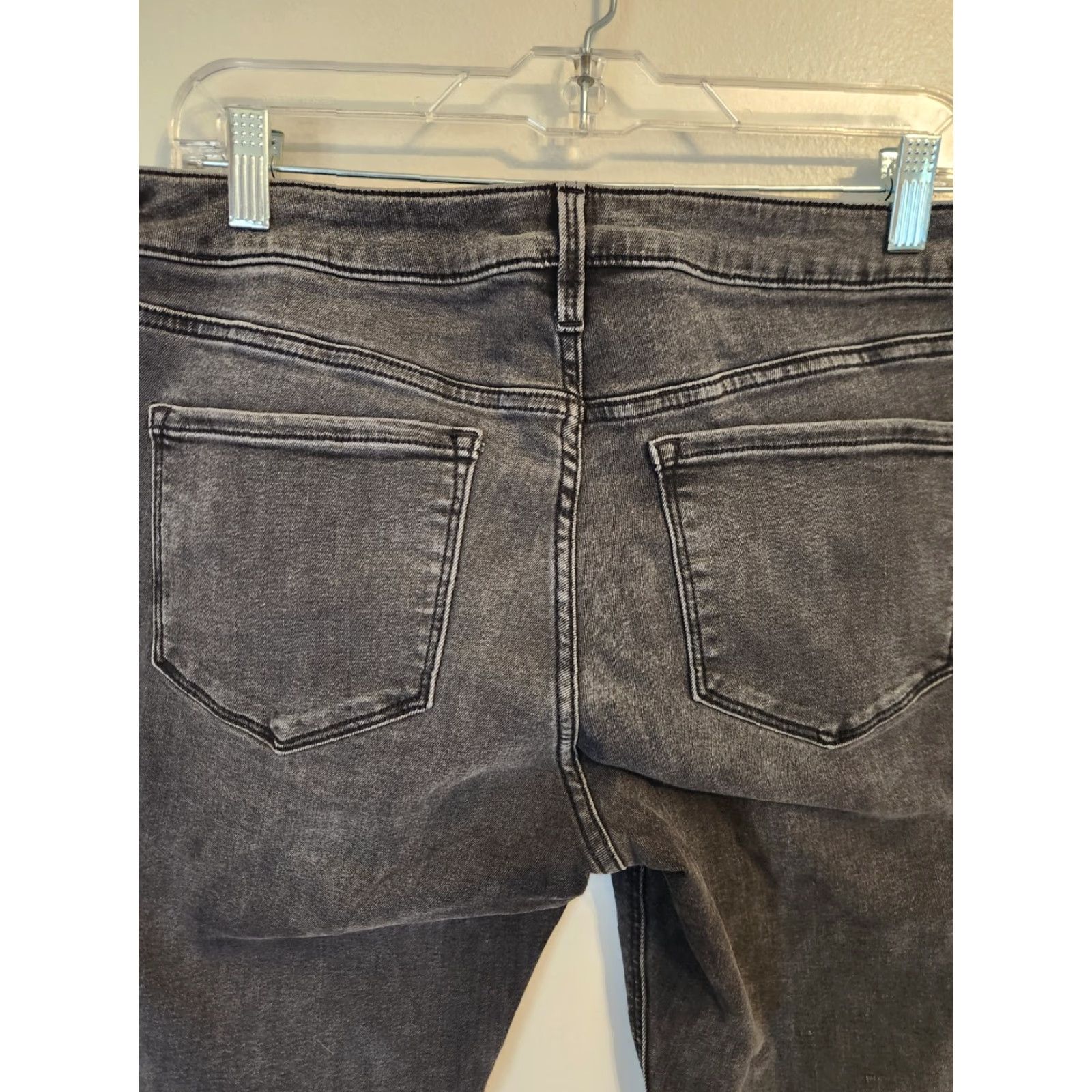 Old Navy Old Navy Womens Rockstar Super Skinny Black Denim Distressed Jeans Size 12 Size 24" / US 00 / IT 34 - 7 Thumbnail