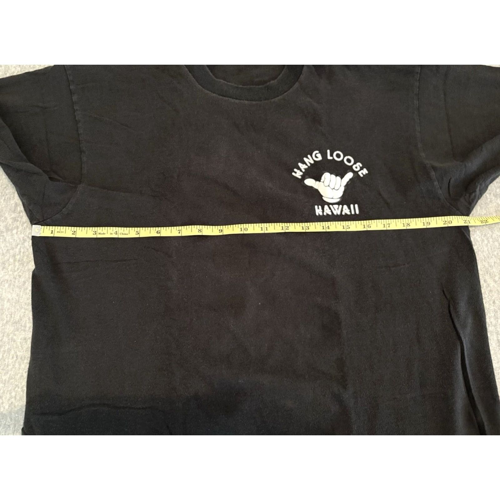 Fruit Of The Loom VINTAGE Hang Loose Hawaii Black Shirt L Mens Crew Neck Short Sleeve 100% Cotton Fruit of the Loom T-Shirt USA Made 1984 Size US L / EU 52-54 / 3 - 7 Thumbnail